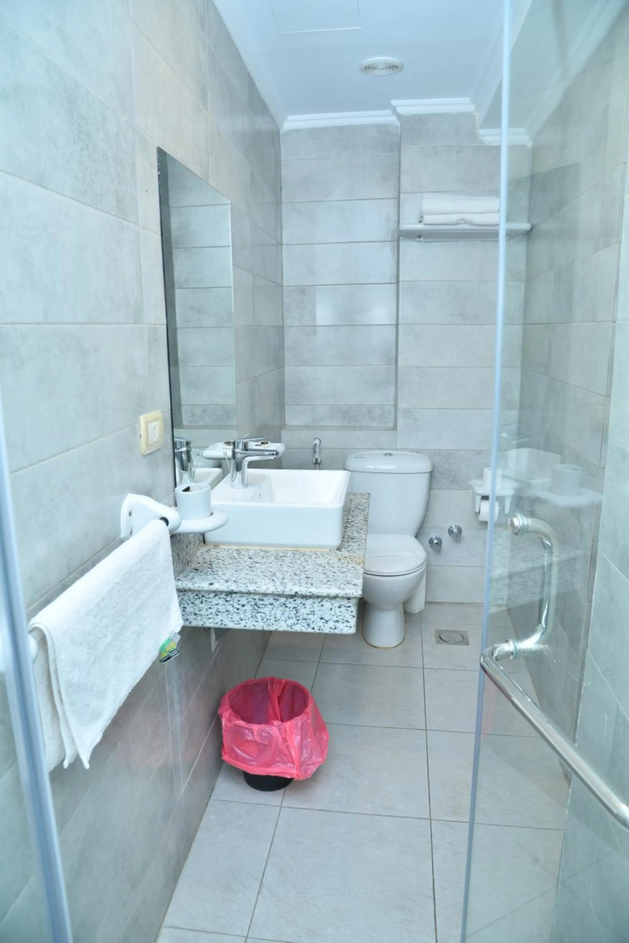 Miramar Evergreen Hotel