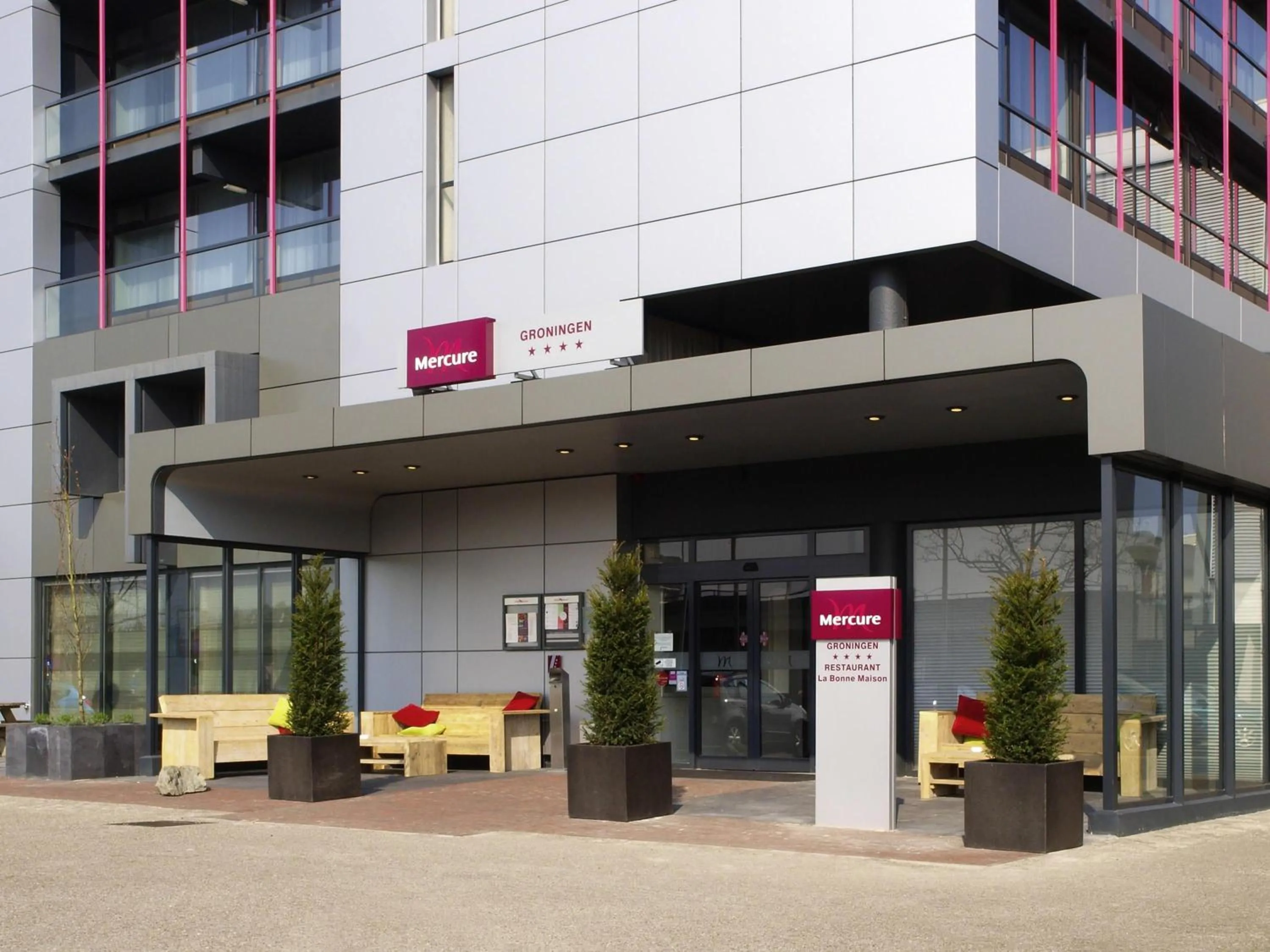Property building in Mercure Hotel Groningen Martiniplaza