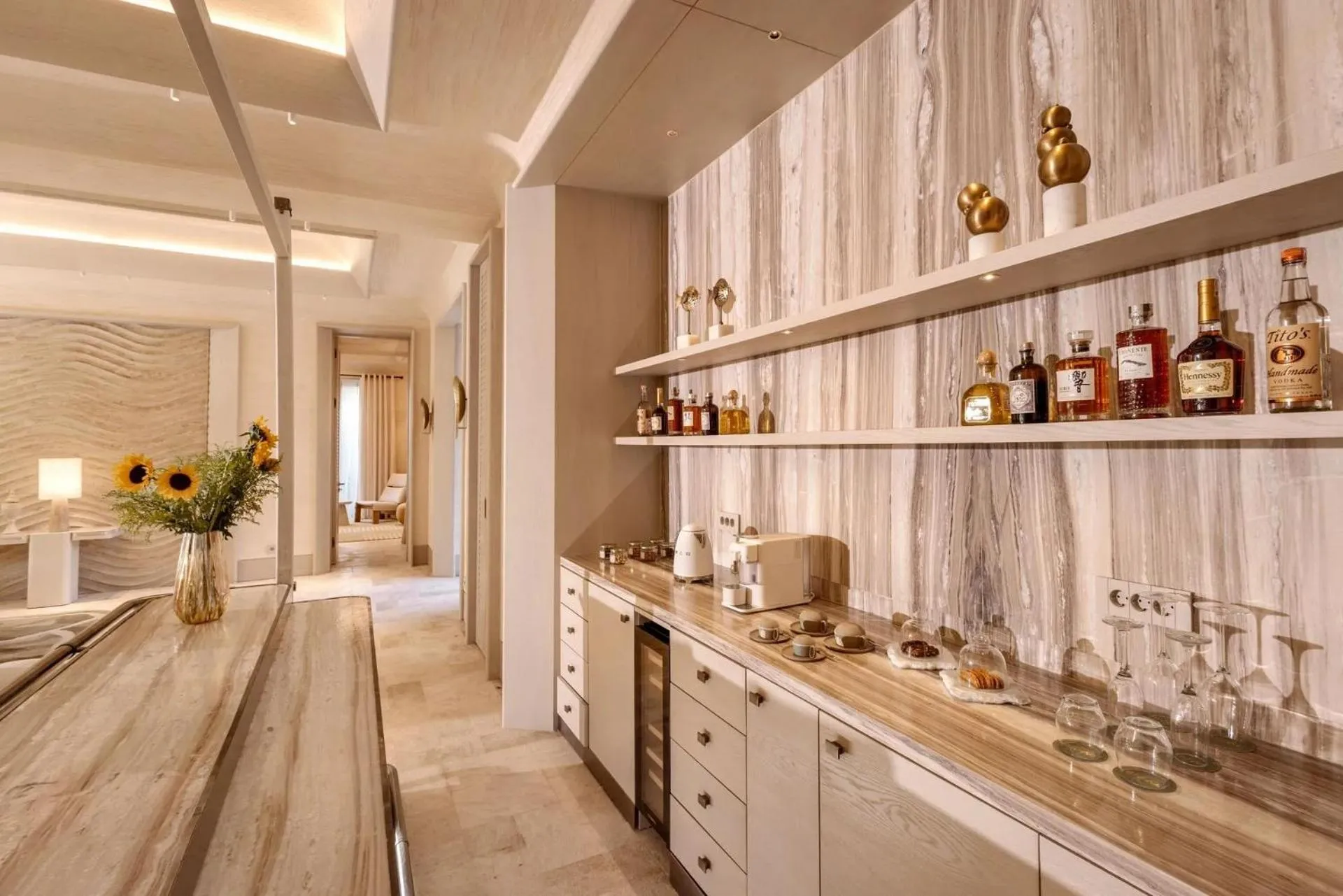 Lounge or bar in BIJAL