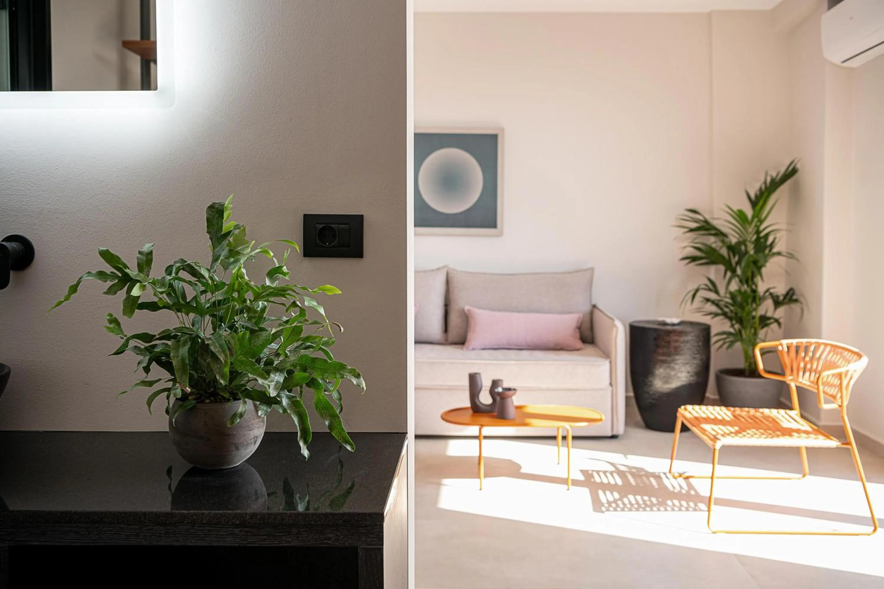 Living room in Theta Boutique Hotel