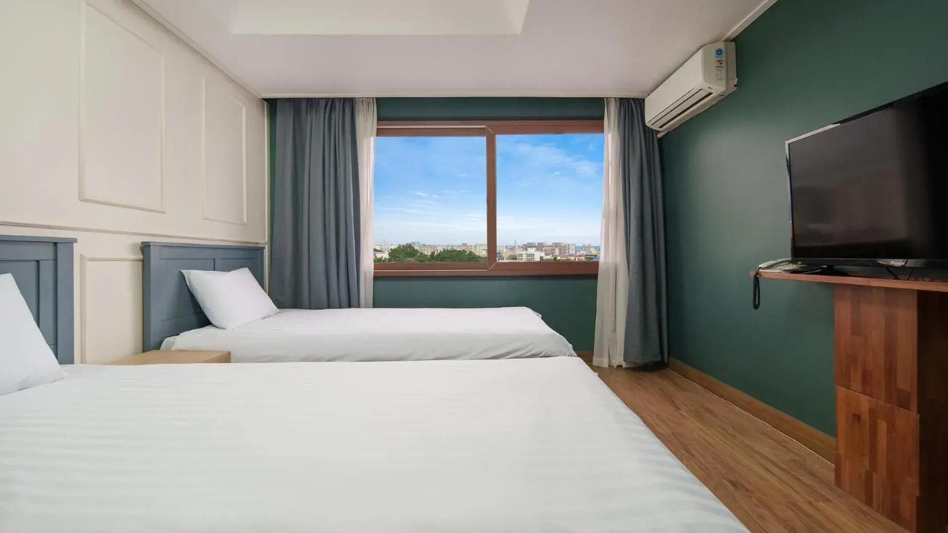 One-Bedroom Suite in Hiker Hotel One-Bedroom Suite in Hiker Hotel