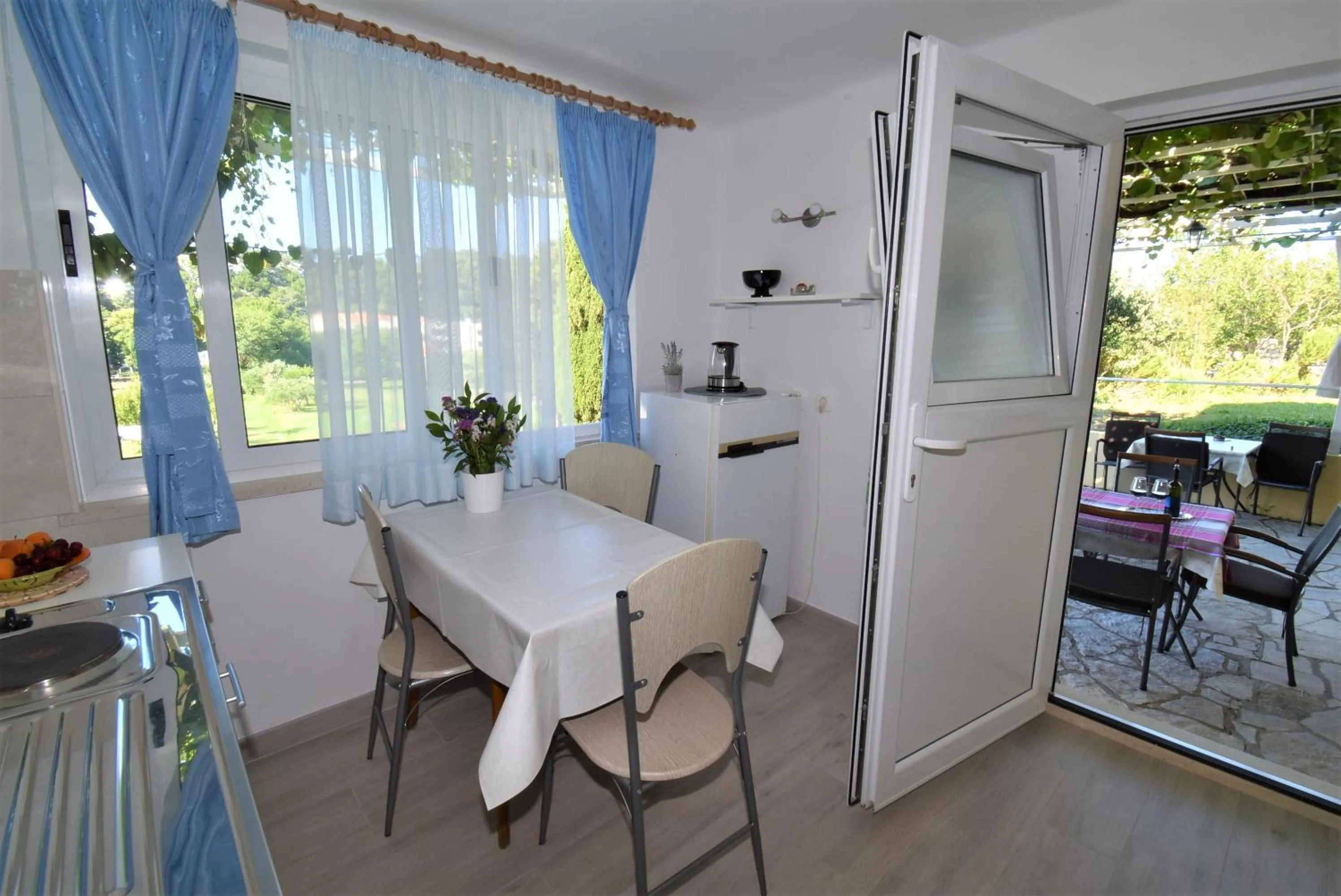 Dining area in Guest House Kanjuo