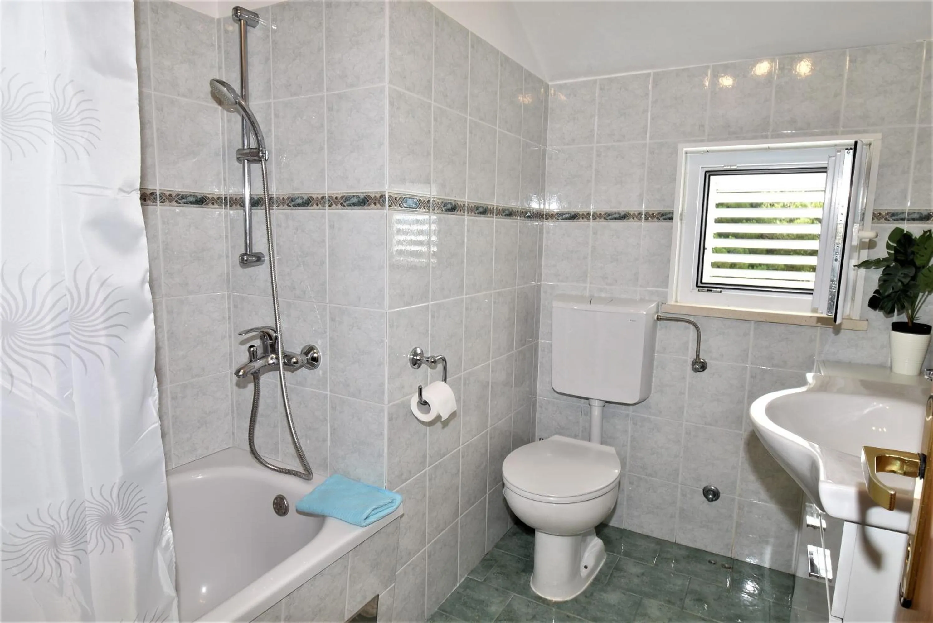 Bathroom in Guest House Kanjuo