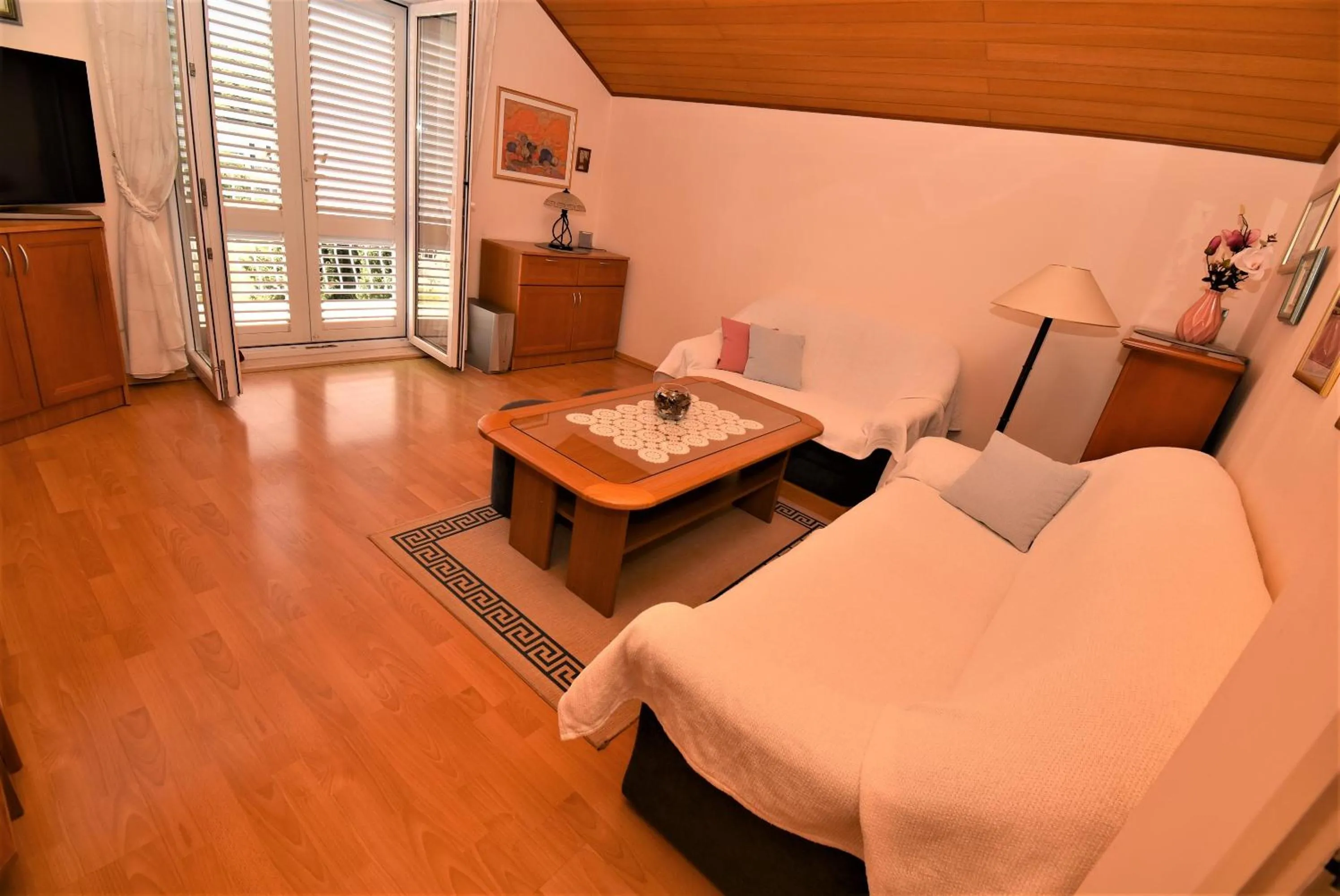 Living room, Bed in Guest House Kanjuo
