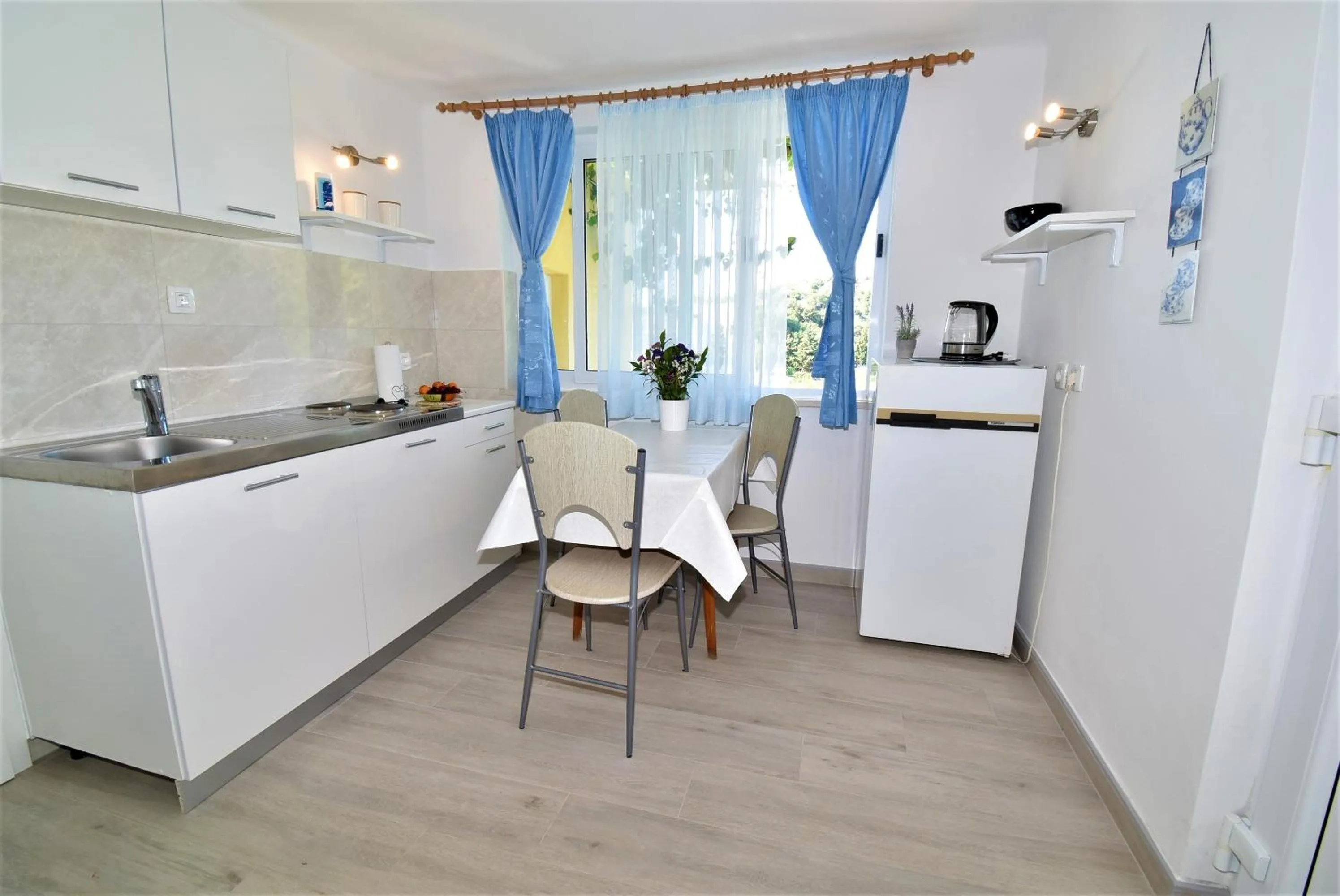 Kitchen or kitchenette in Guest House Kanjuo