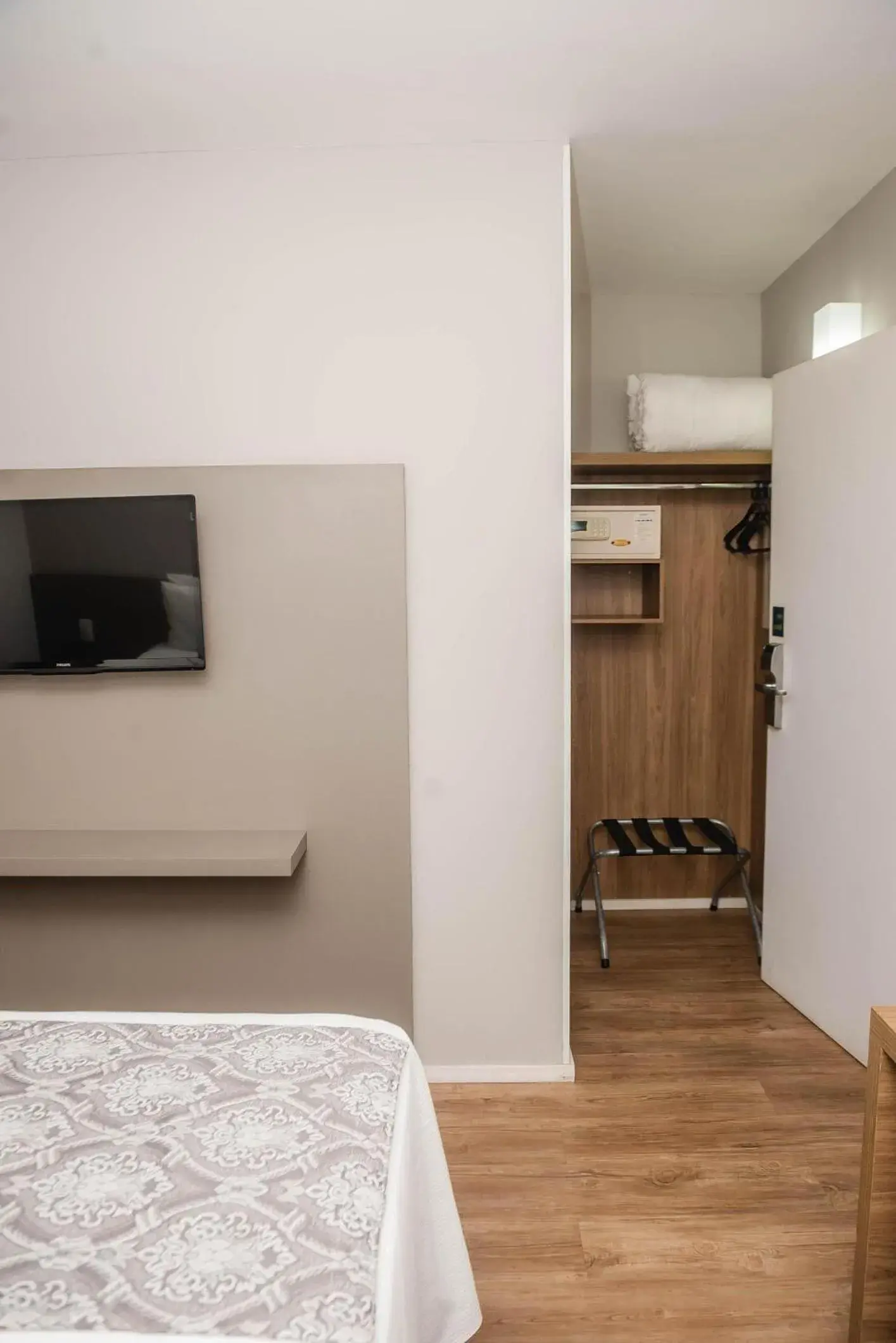 Bed in Ímpar Suítes Expominas Bed in Ímpar Suítes Expominas