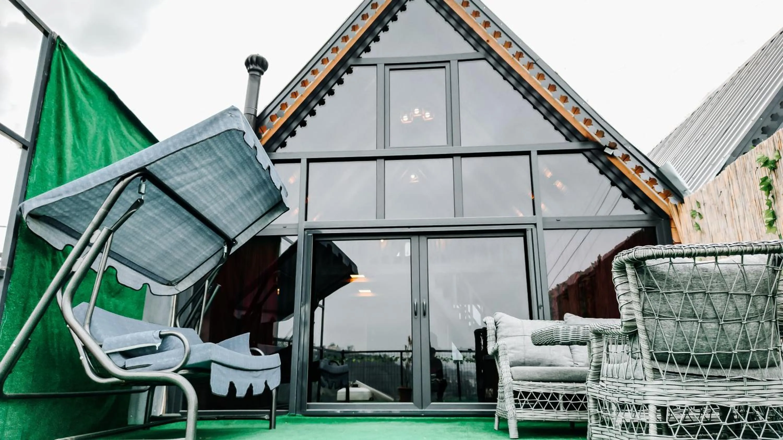 Property building in Aurora Suit Bungalov