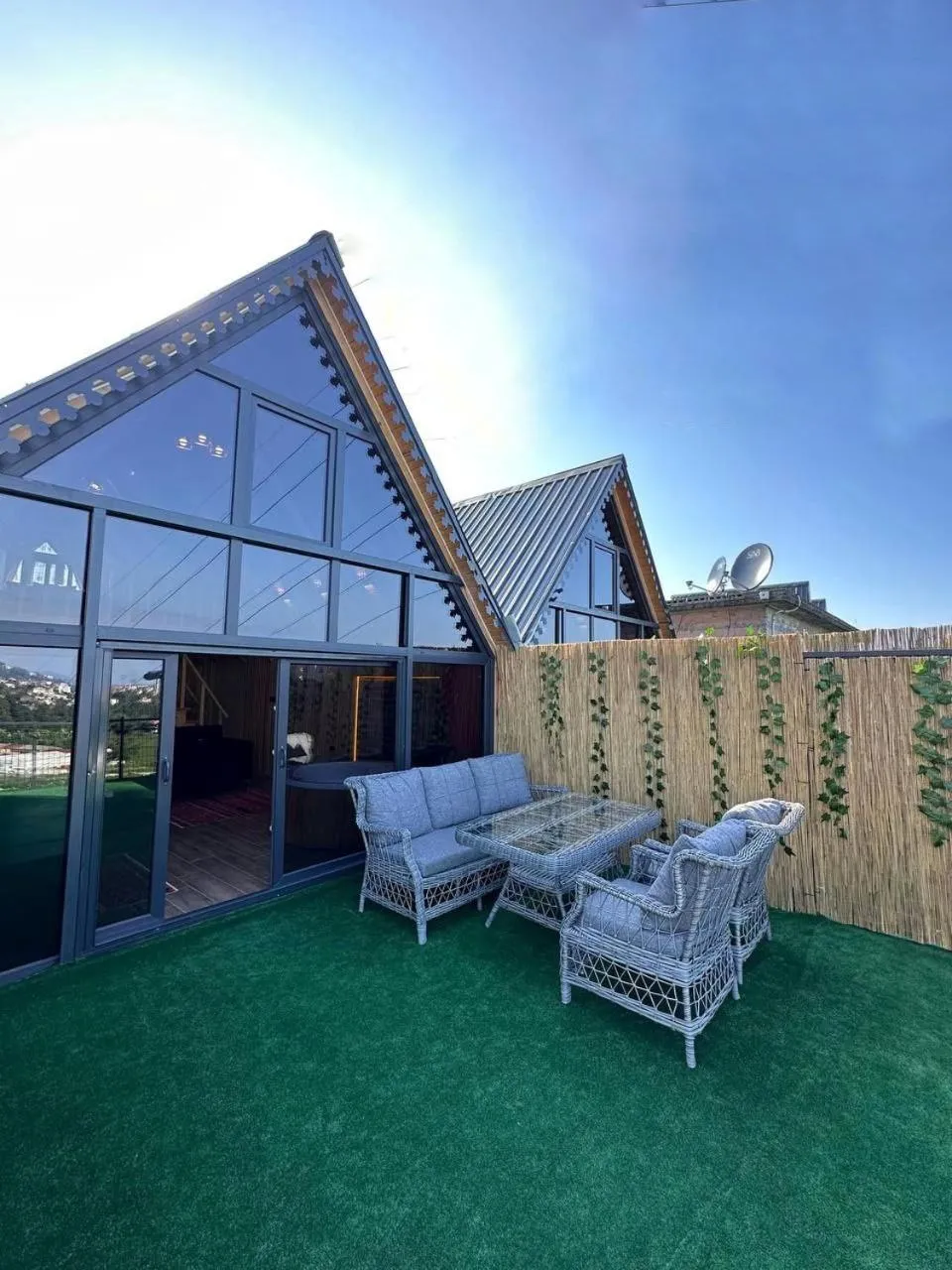 Property building in Aurora Suit Bungalov