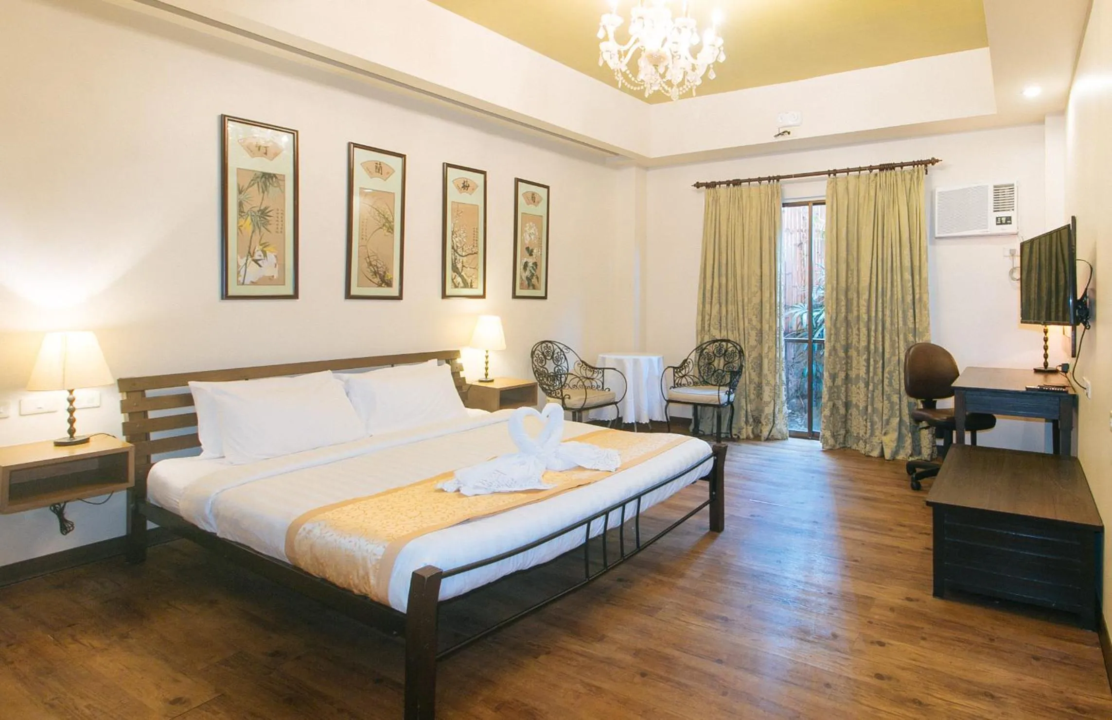 Bed in RedDoorz Premium at Anisabel Suites Davao City