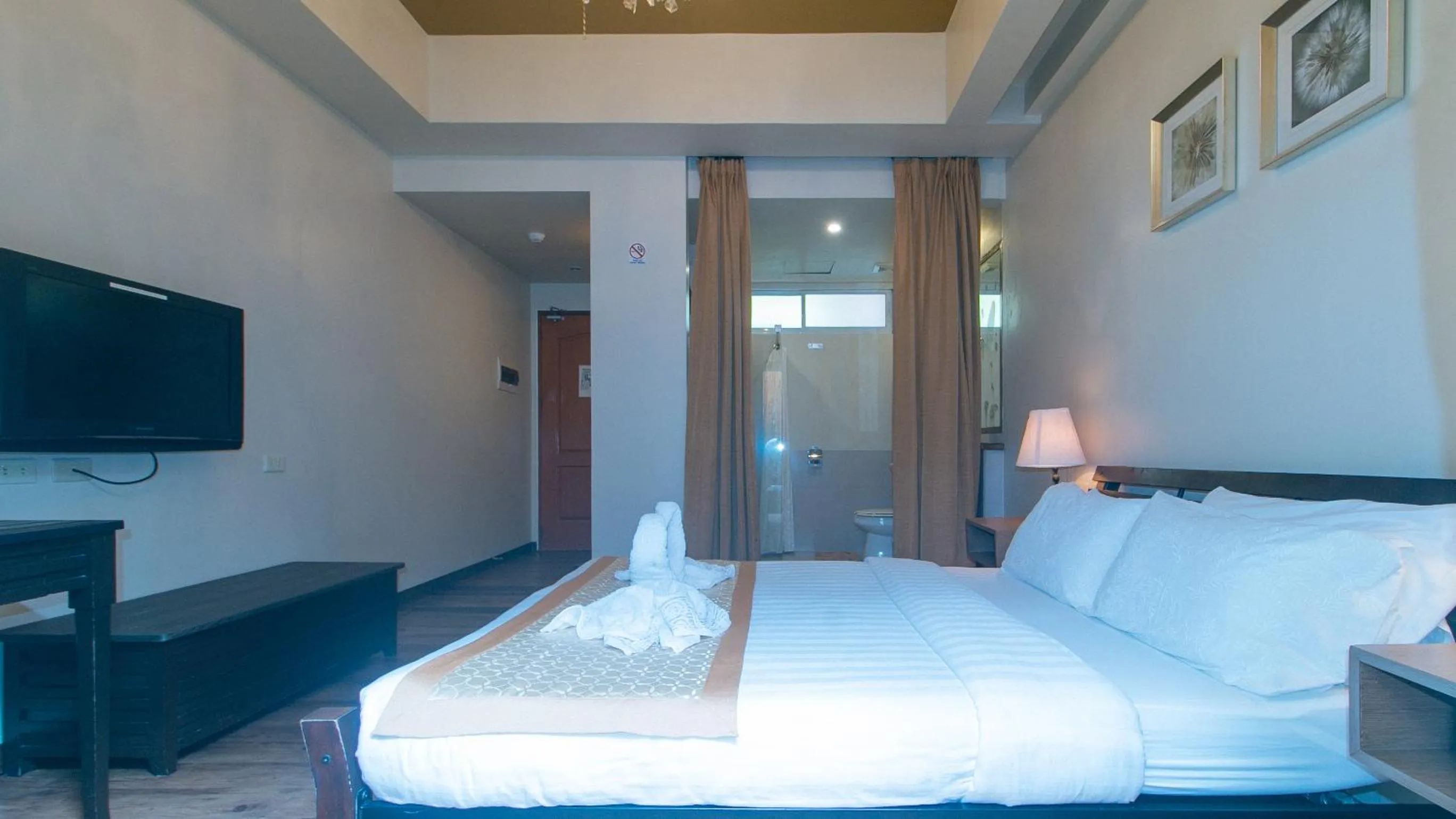 Bed in RedDoorz Premium at Anisabel Suites Davao City