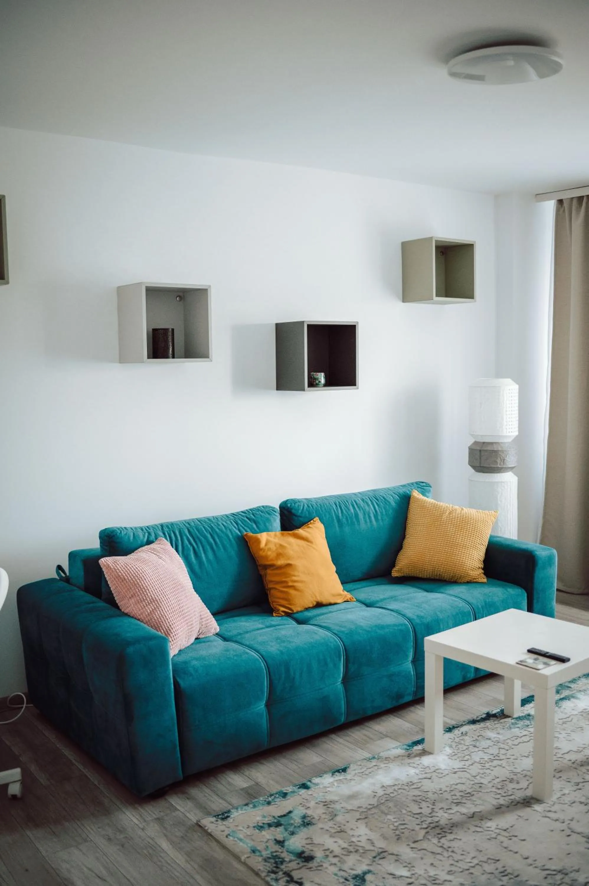 Adrian Home Delice