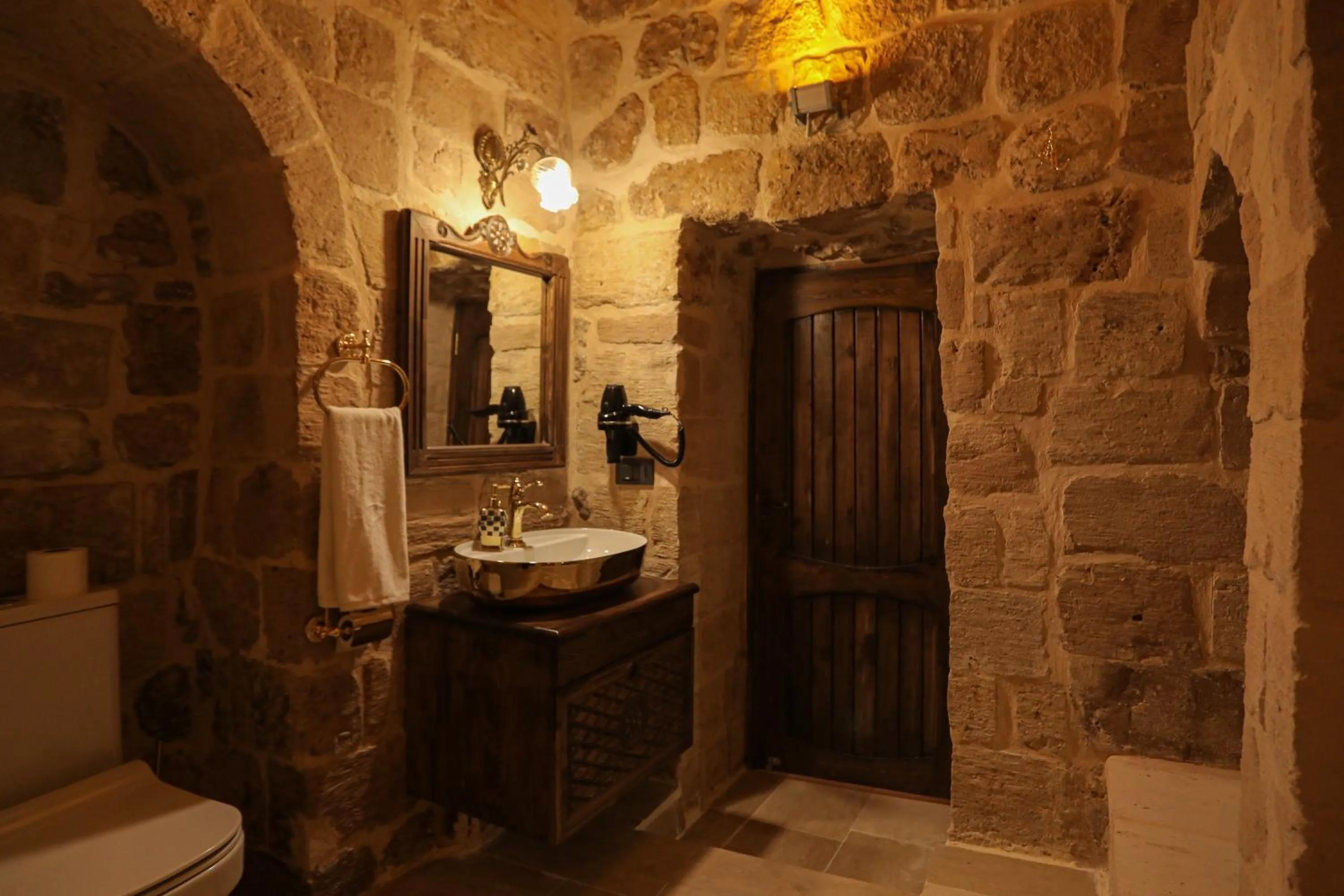 Toilet in Ankahan Konağı