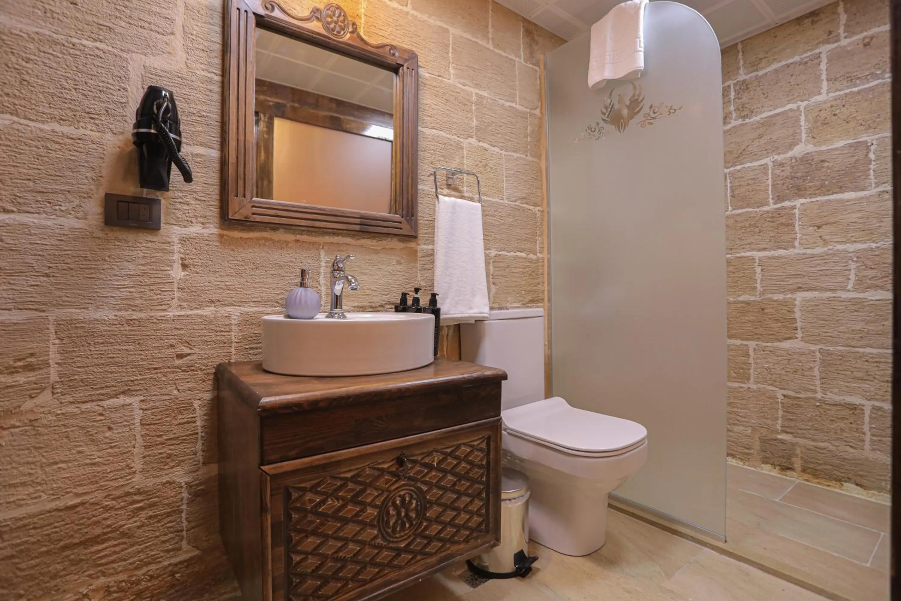 Shower in Ankahan Konağı