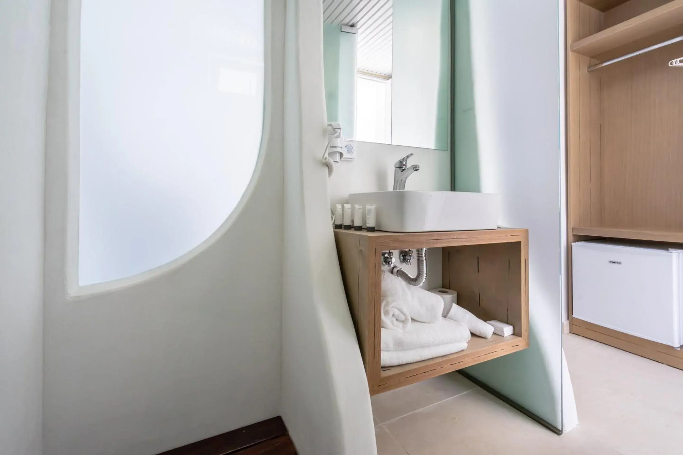 Shower, Bed in Aloe Hotel - Adults Only Shower, Bed in Aloe Hotel - Adults Only