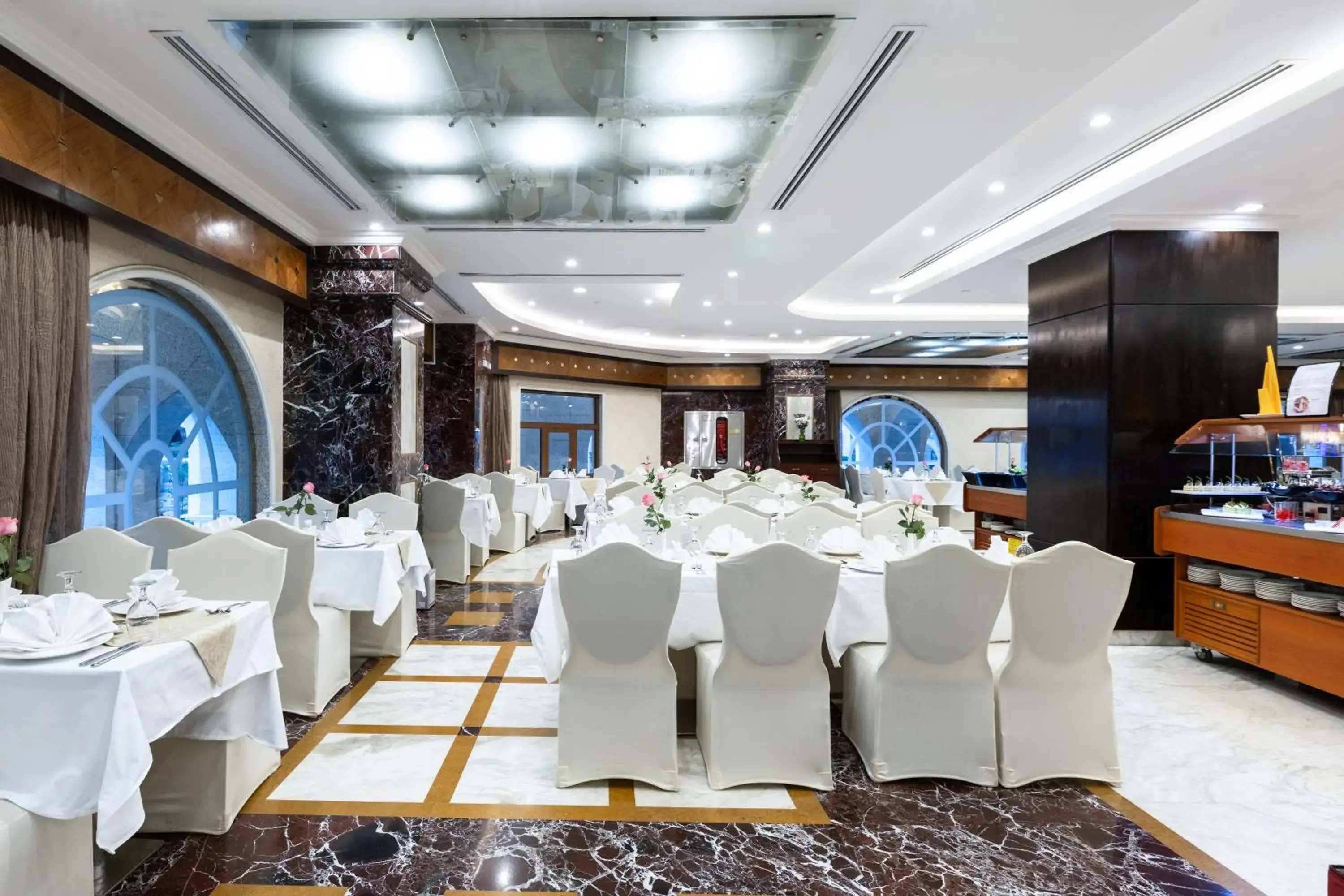 Restaurant/places to eat in Emaar Al Mektan Hotel Restaurant/places to eat in Emaar Al Mektan Hotel