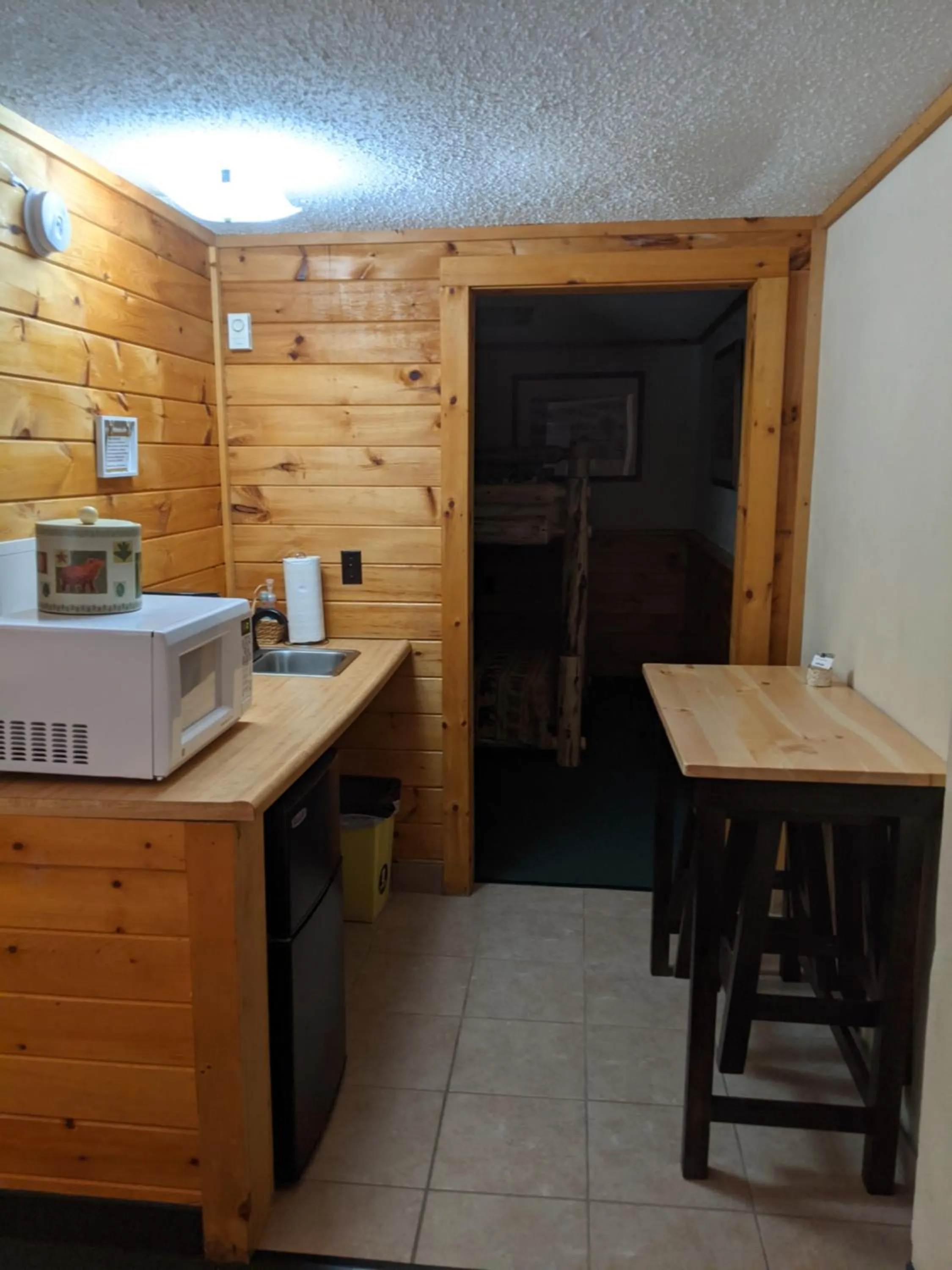 Kitchen or kitchenette in Adirondack Diamond Point Lodge