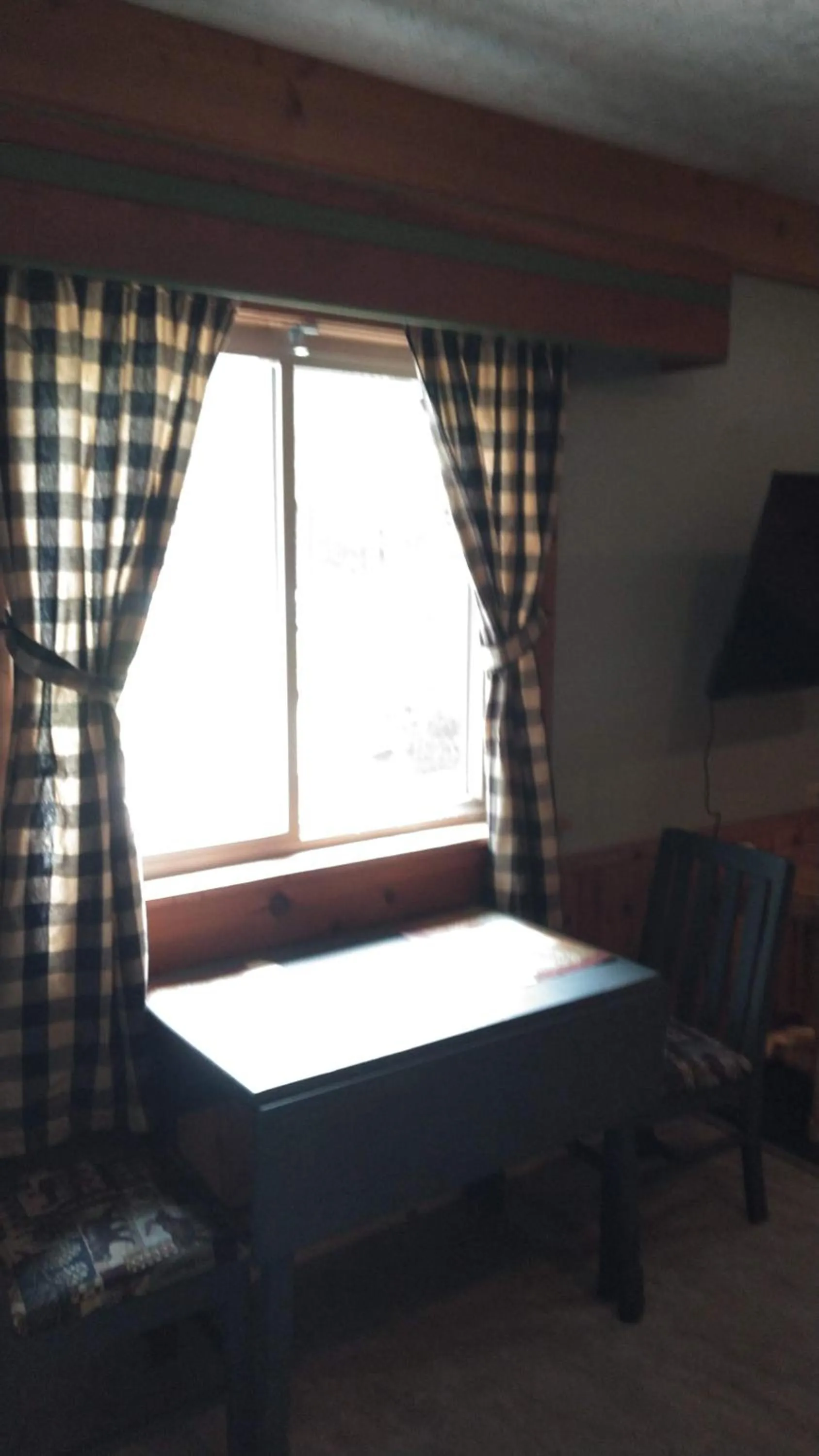 Bed in Adirondack Diamond Point Lodge