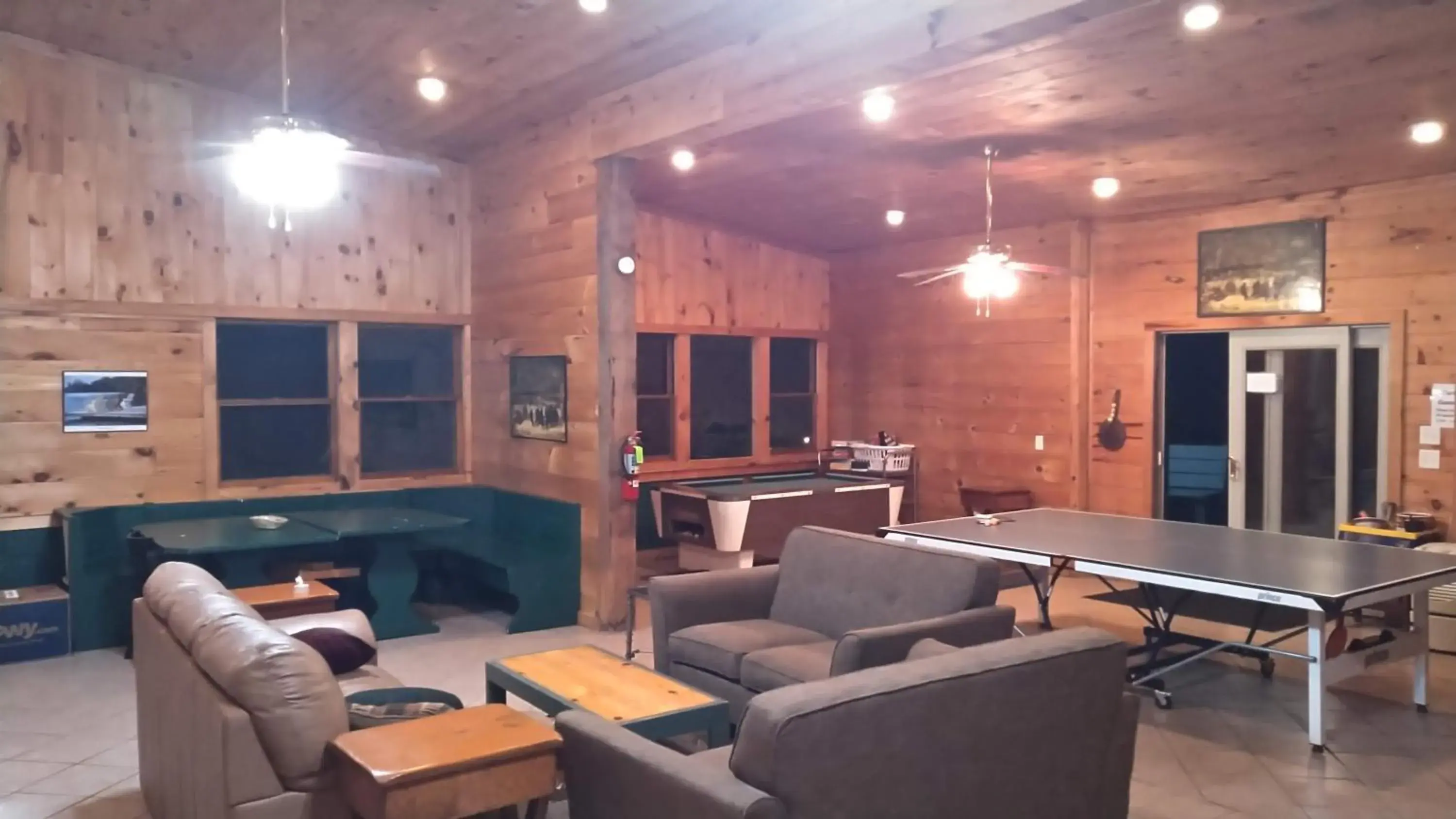 Game Room, Lounge/Bar in Adirondack Diamond Point Lodge