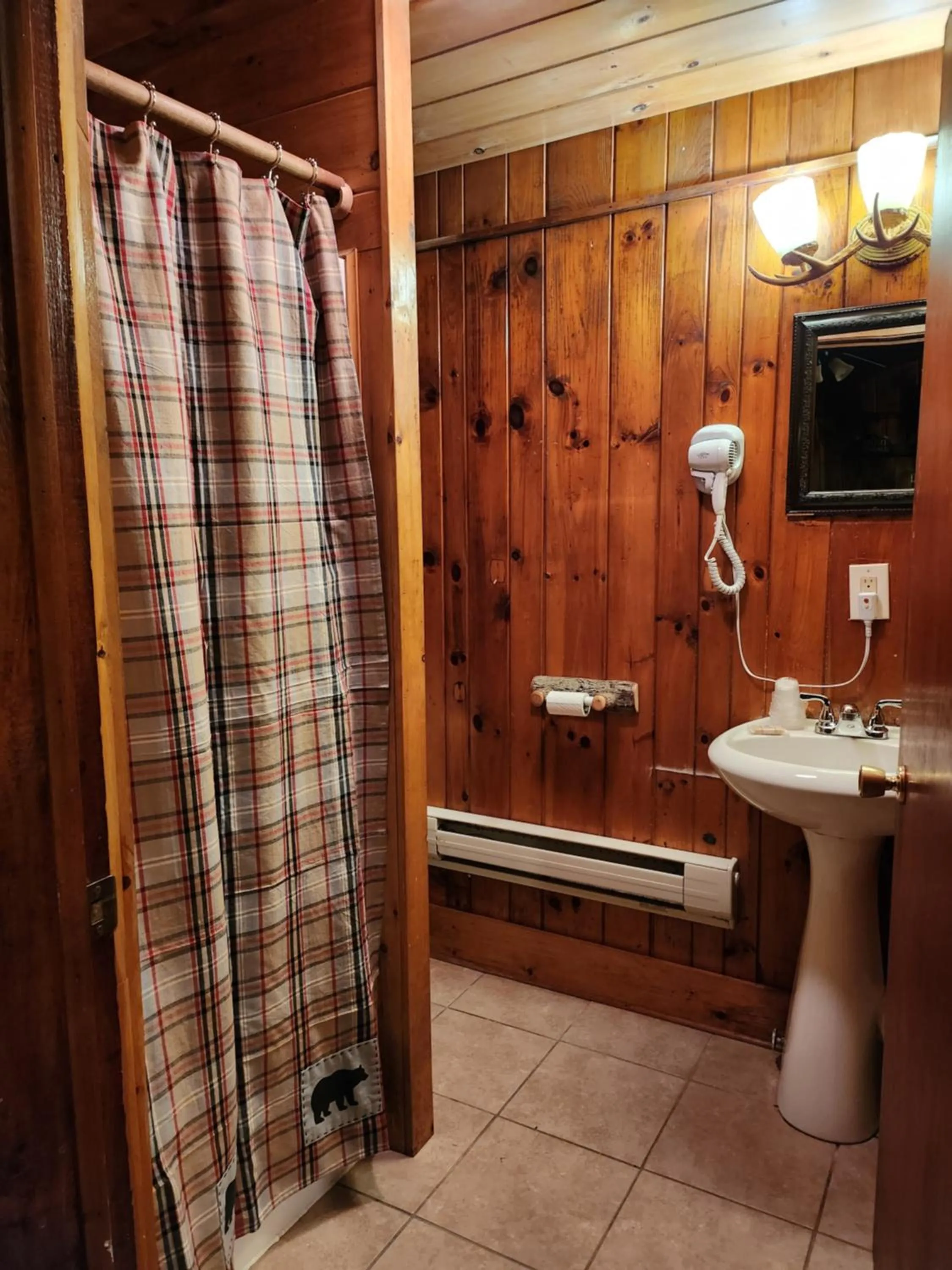 Adirondack Diamond Point Lodge