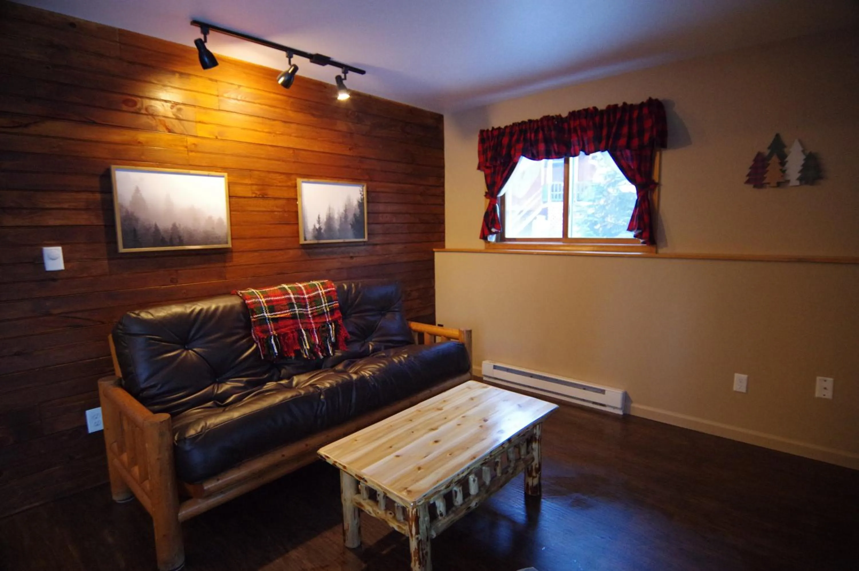 Adirondack Diamond Point Lodge