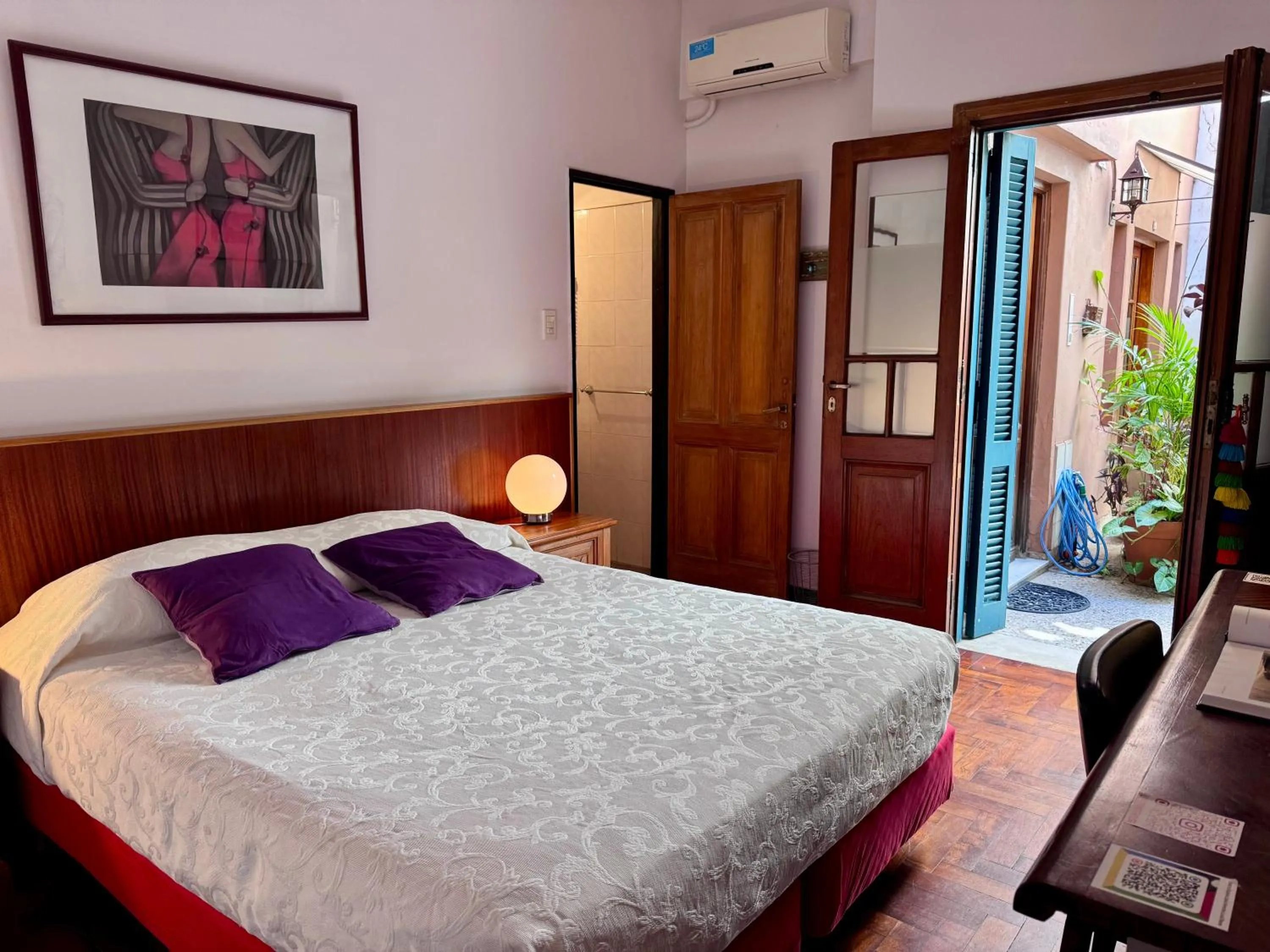 Bed in Lina's Tango Guesthouse