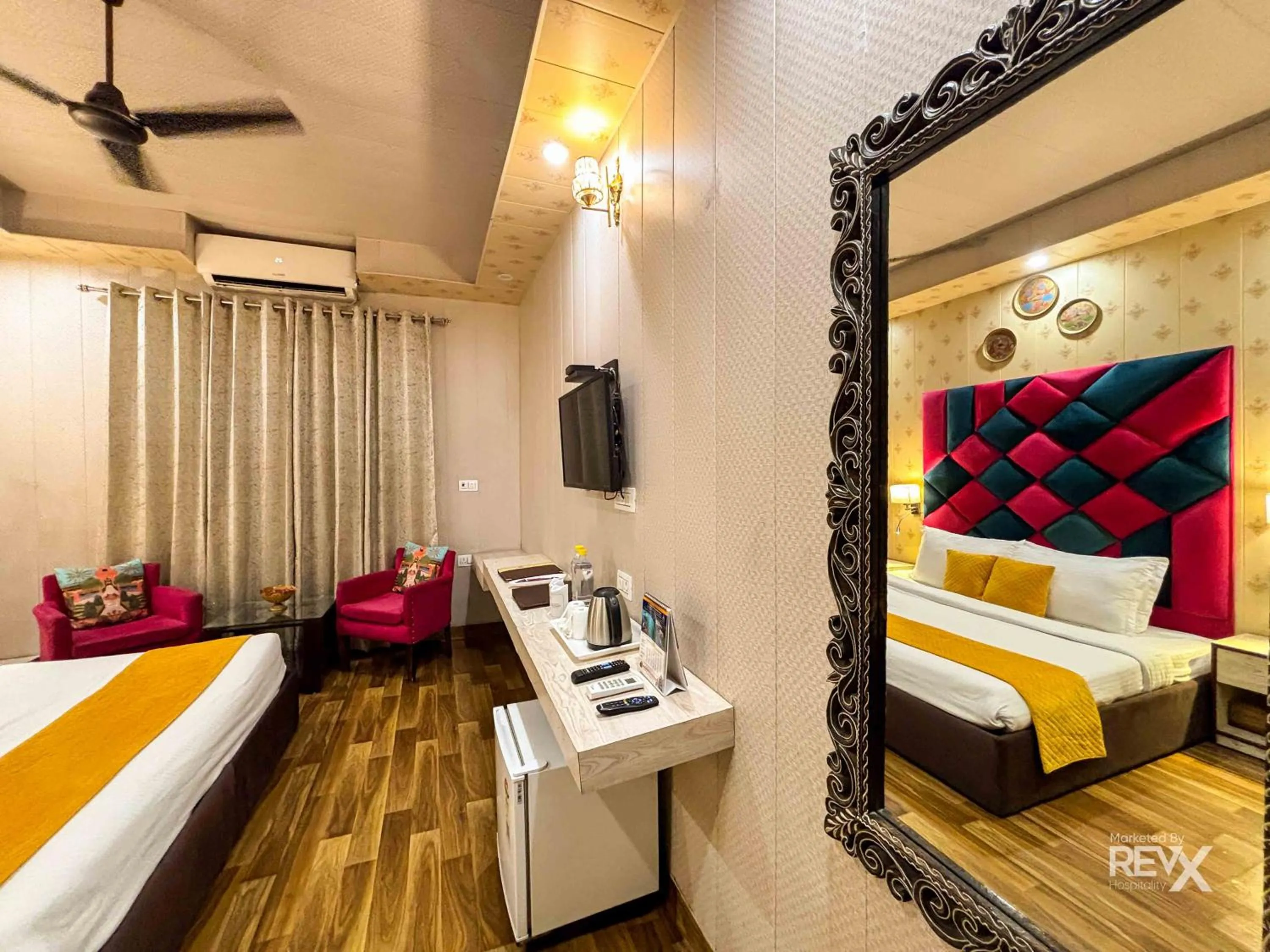 Bed in The Neeraj Naturecure With Ganga Ghat Access