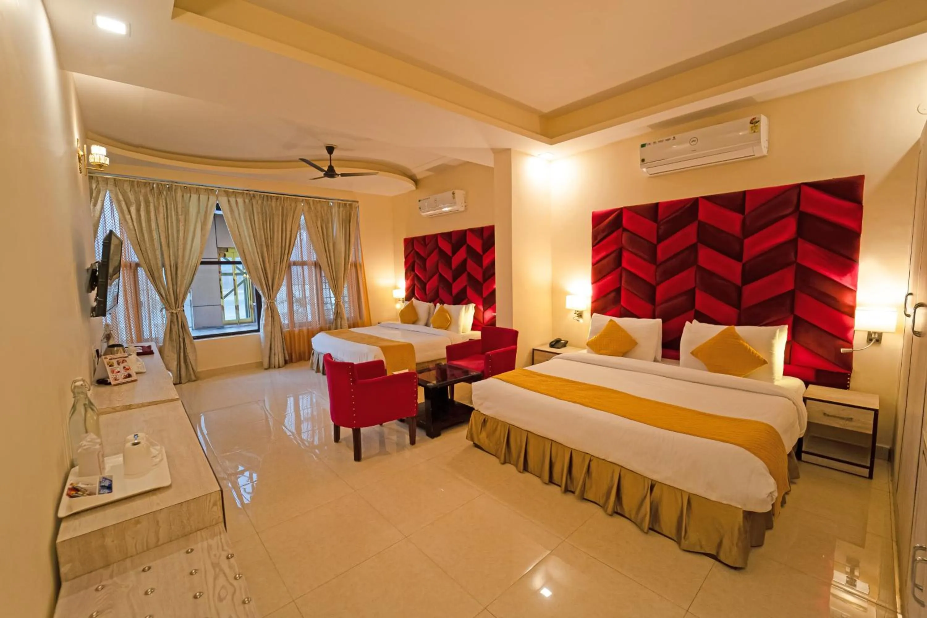 Bed in The Neeraj Naturecure On Ganga