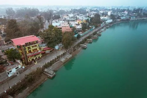 The Neeraj Naturecure With Ganga Ghat Access