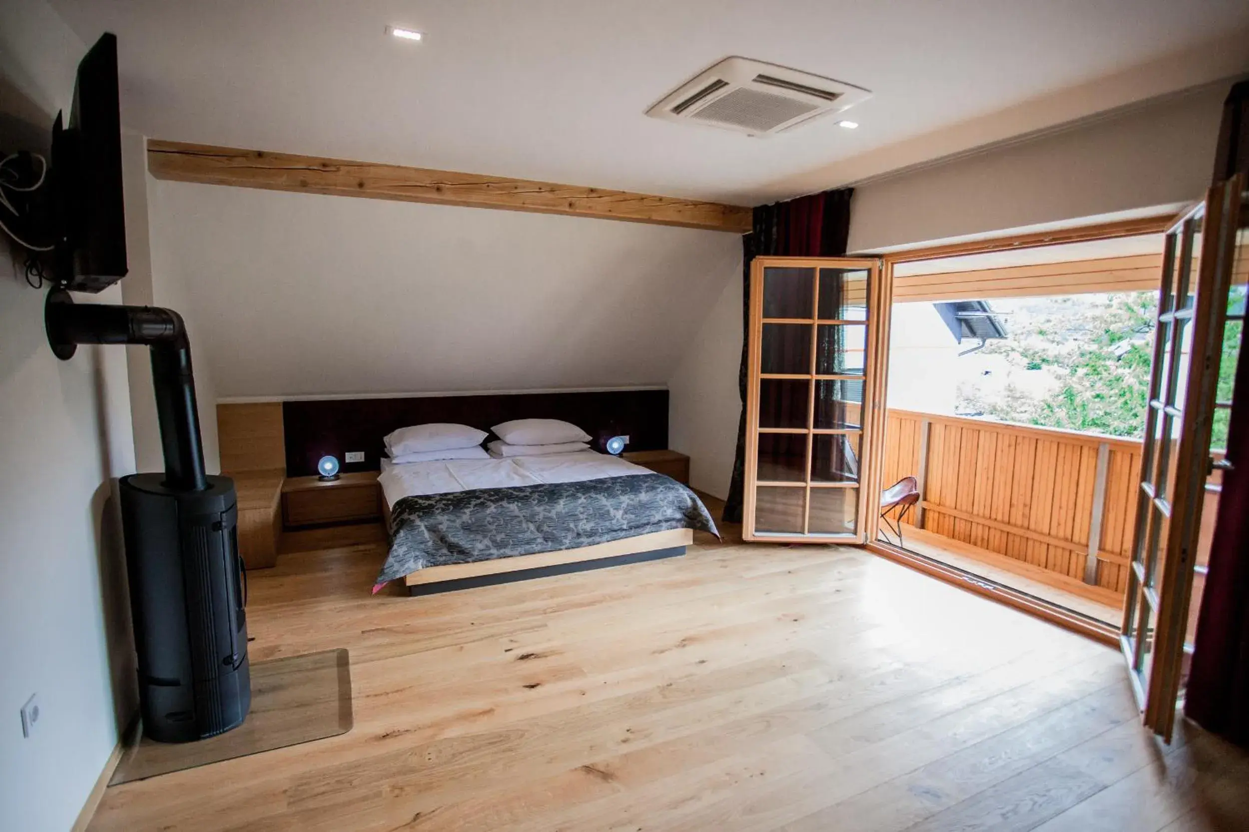Superior Double Room with Balcony - single occupancy in Penzion Repnik Superior Double Room with Balcony - single occupancy in Penzion Repnik