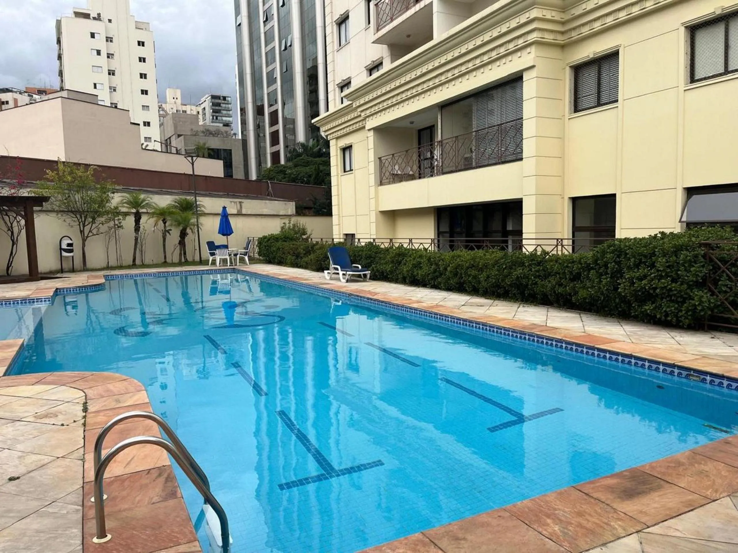 Pool view in Elegance Suítes Alvorada