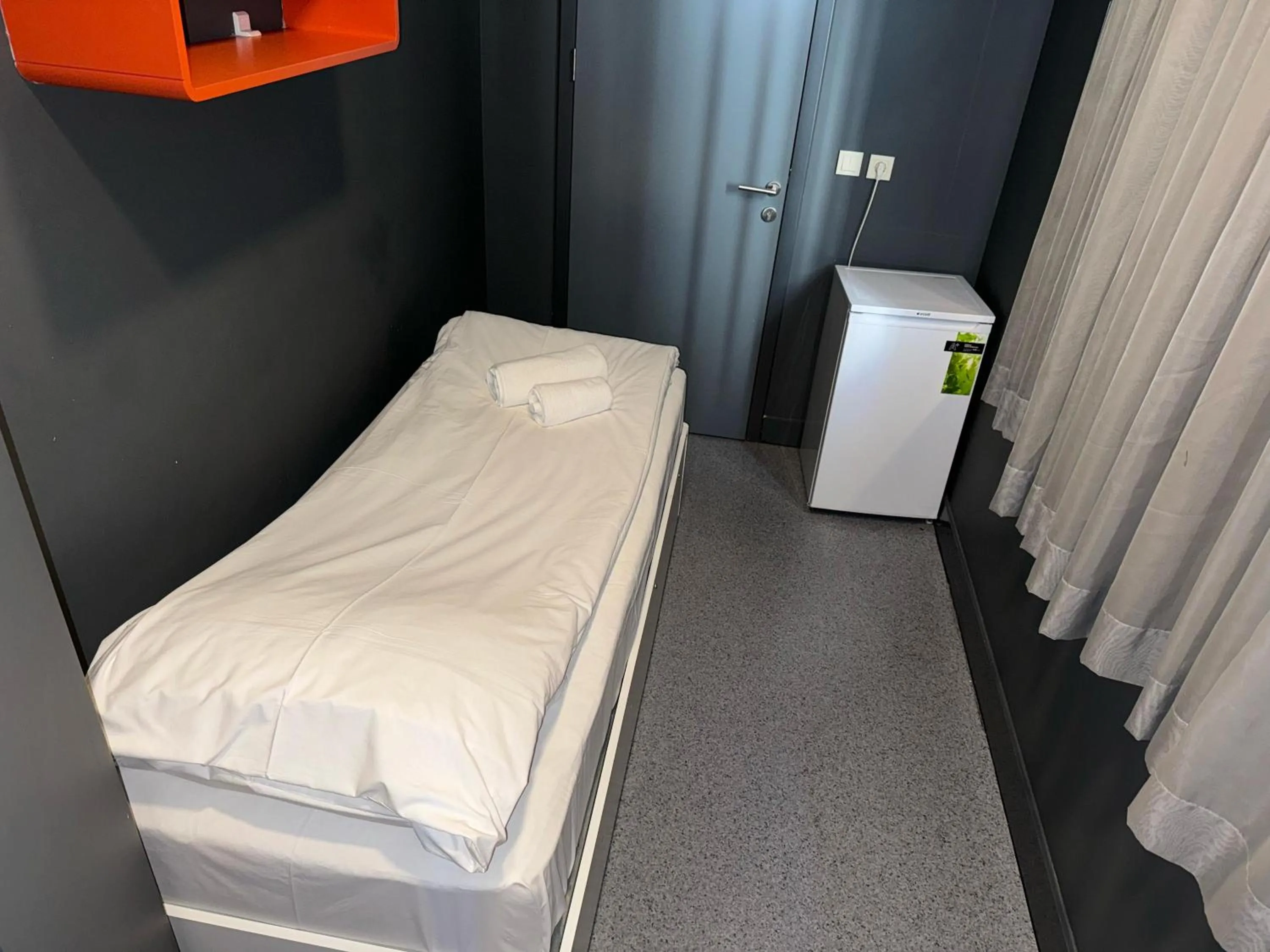 Bed in Aderans Hotel