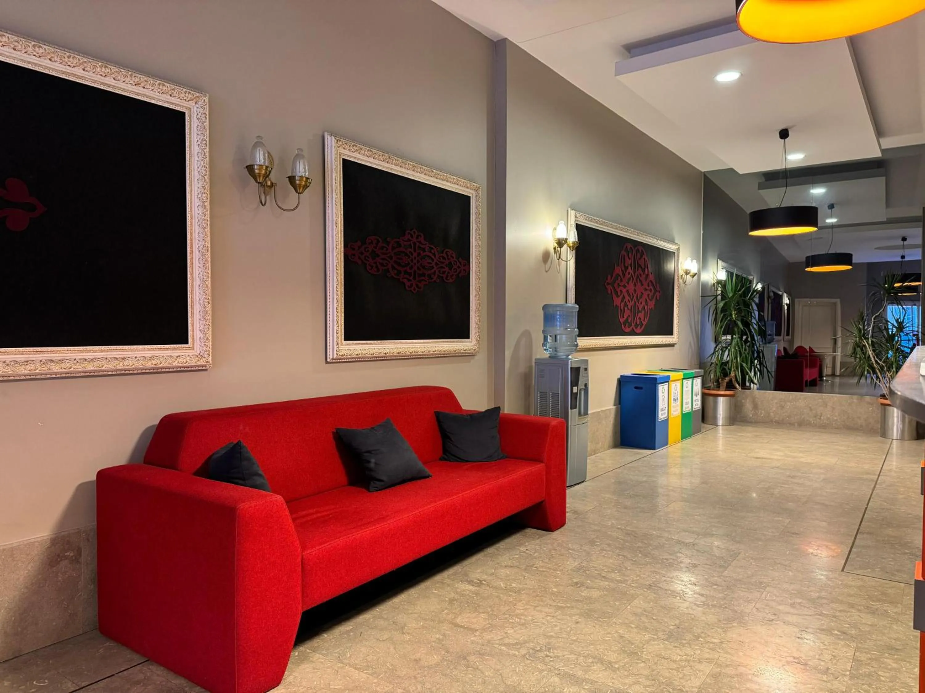 Lobby or reception in Aderans Hotel