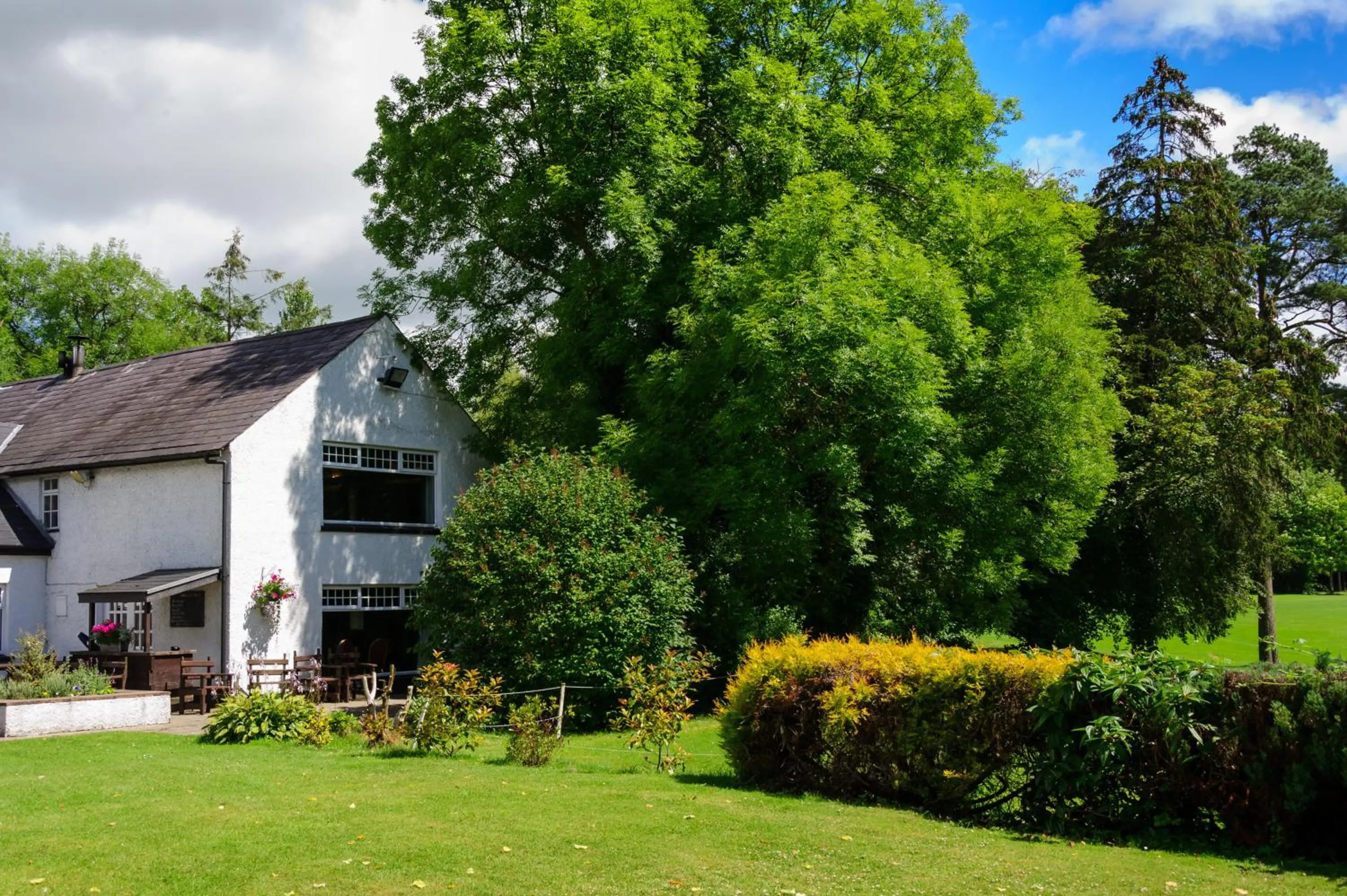 Garden in Brown Trout Golf & Country Inn