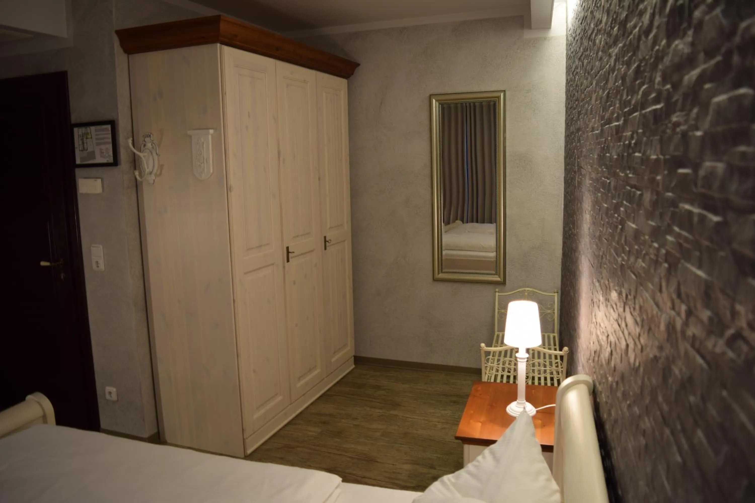 Photo of the whole room, Bed in Hotel Arte Vida OHG