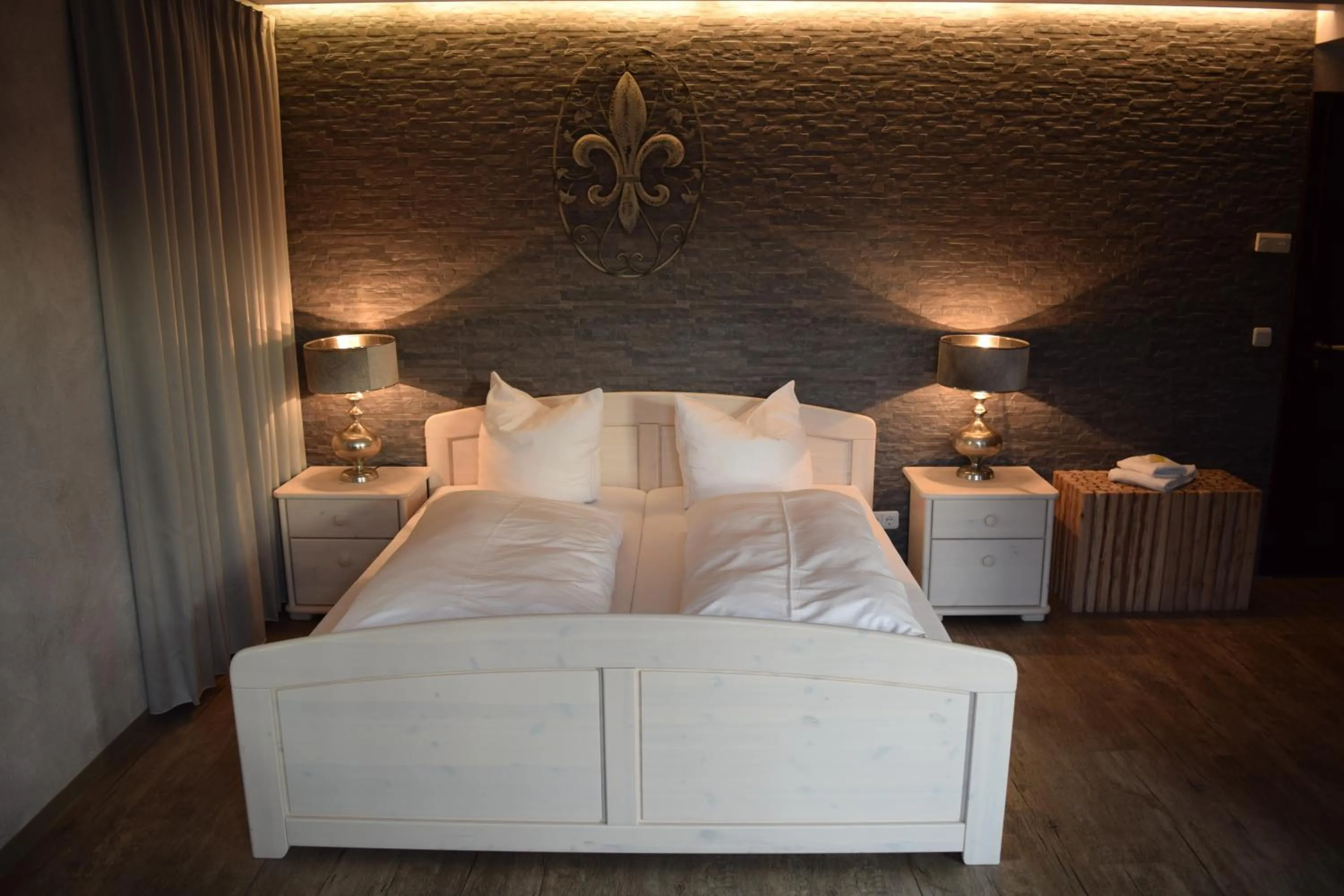 Photo of the whole room, Bed in Hotel Arte Vida OHG