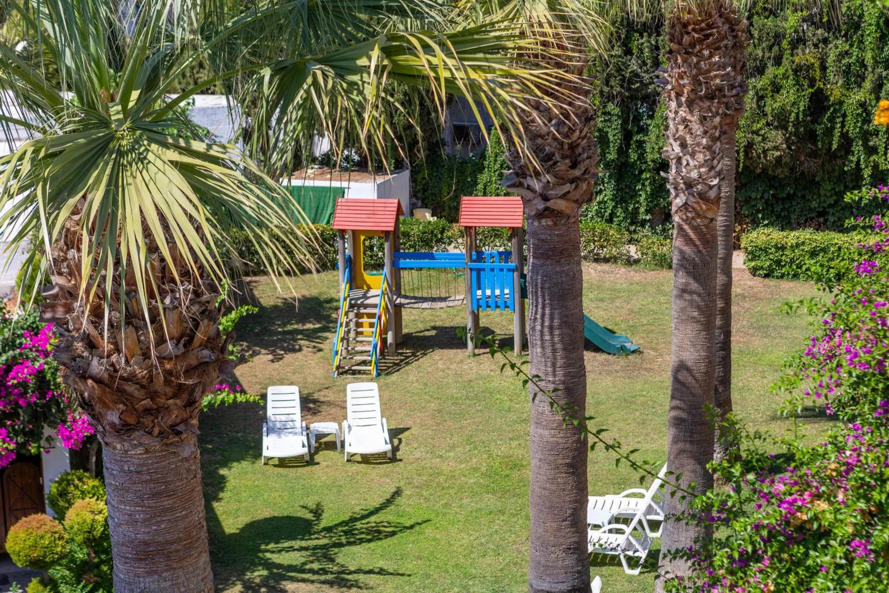 Children play ground in Natur Garden Hotel