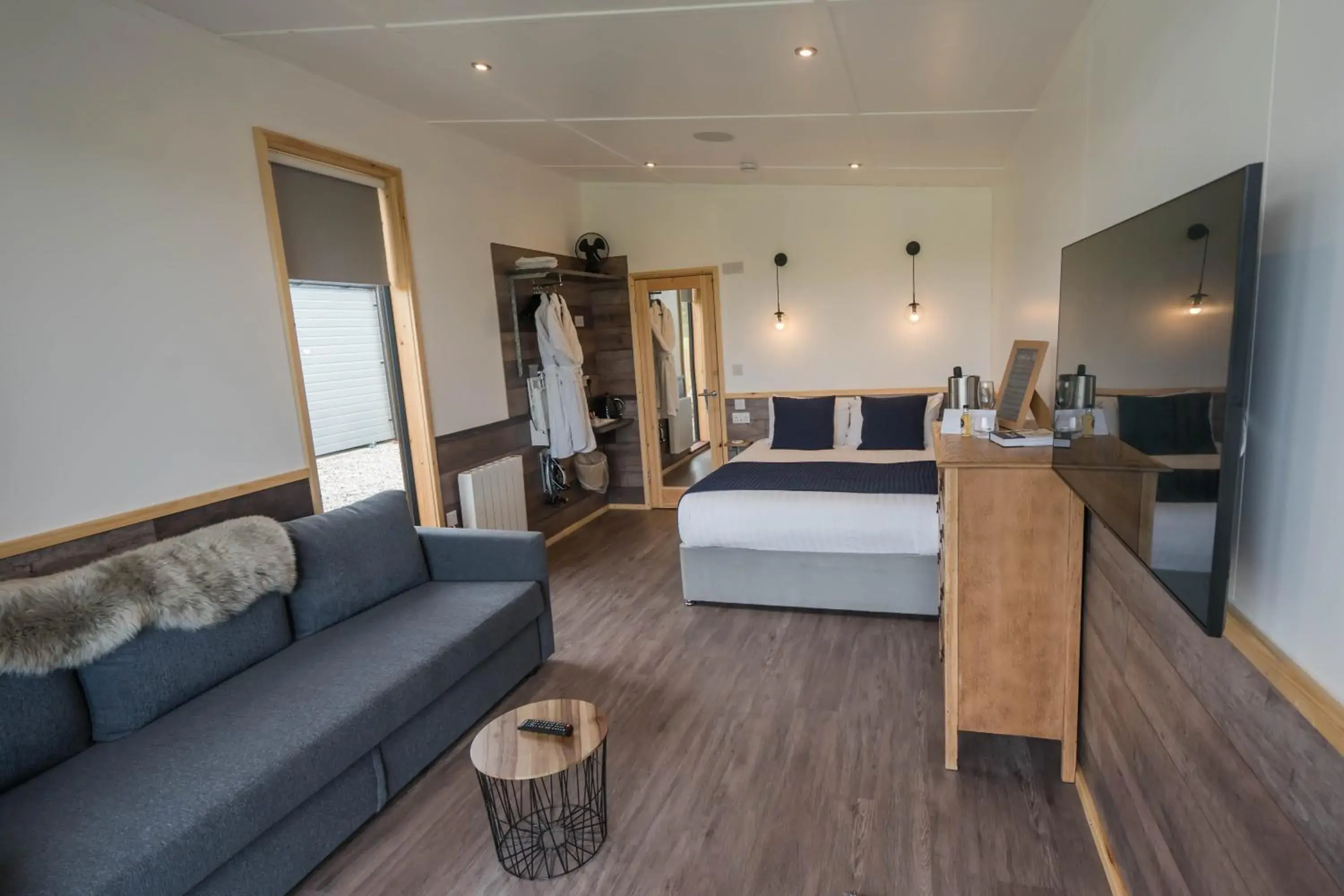 Bed in Oak Tree Inn Bed in Oak Tree Inn