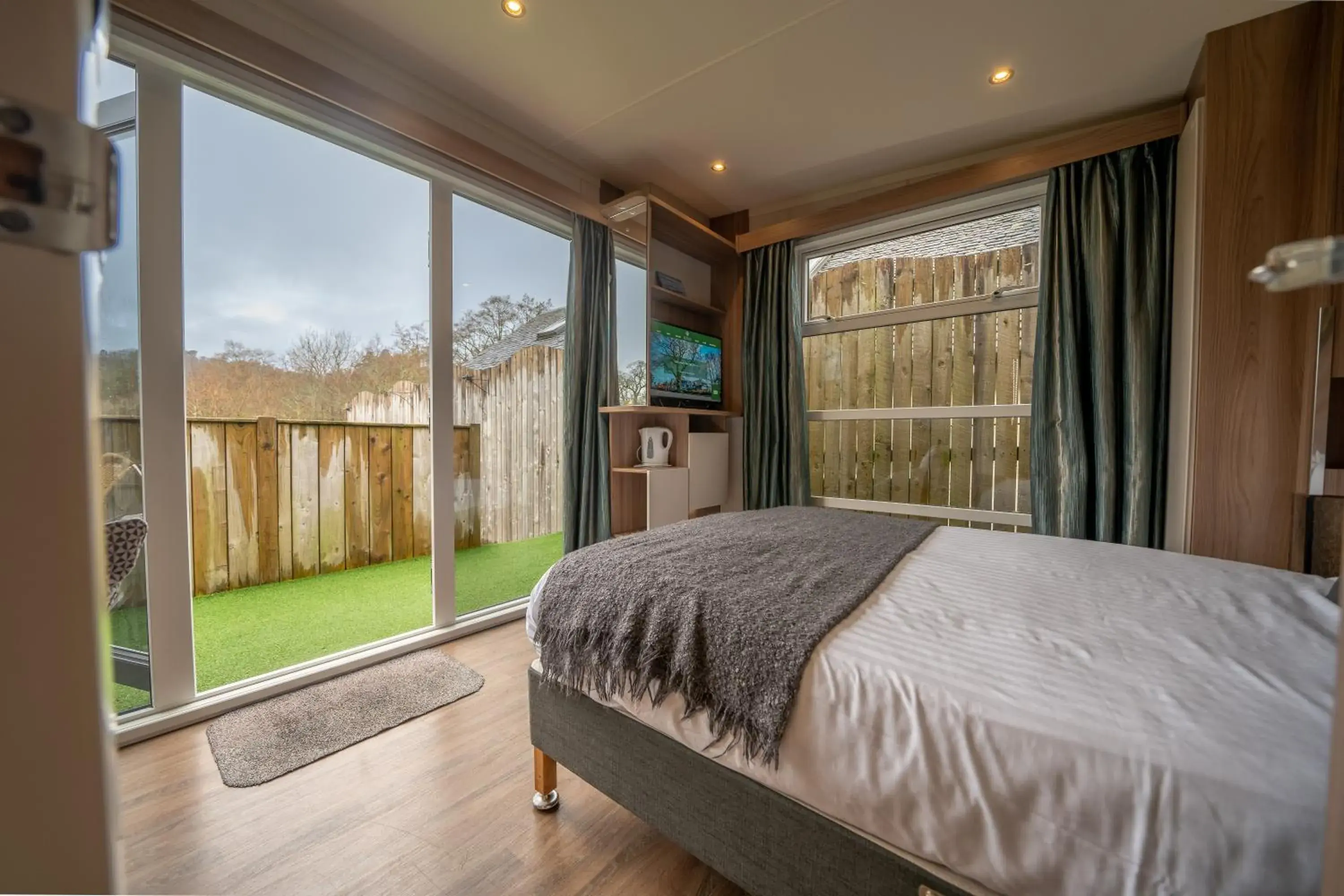 Bed in Oak Tree Inn Bed in Oak Tree Inn