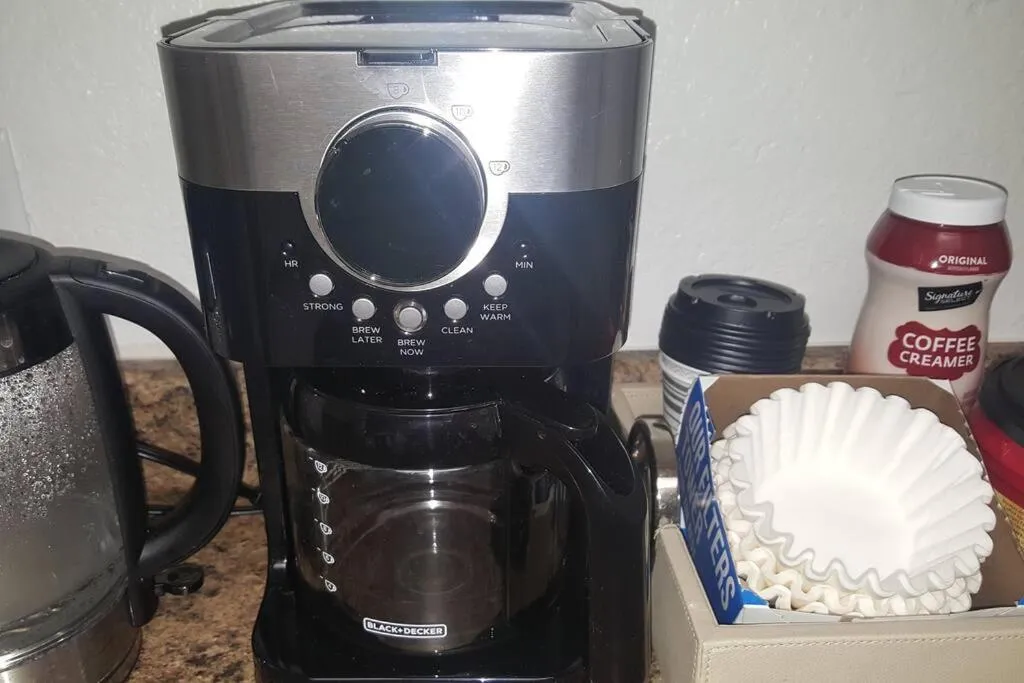 Coffee/tea facilities in Dream King Bed-2BD-12 min to Strip