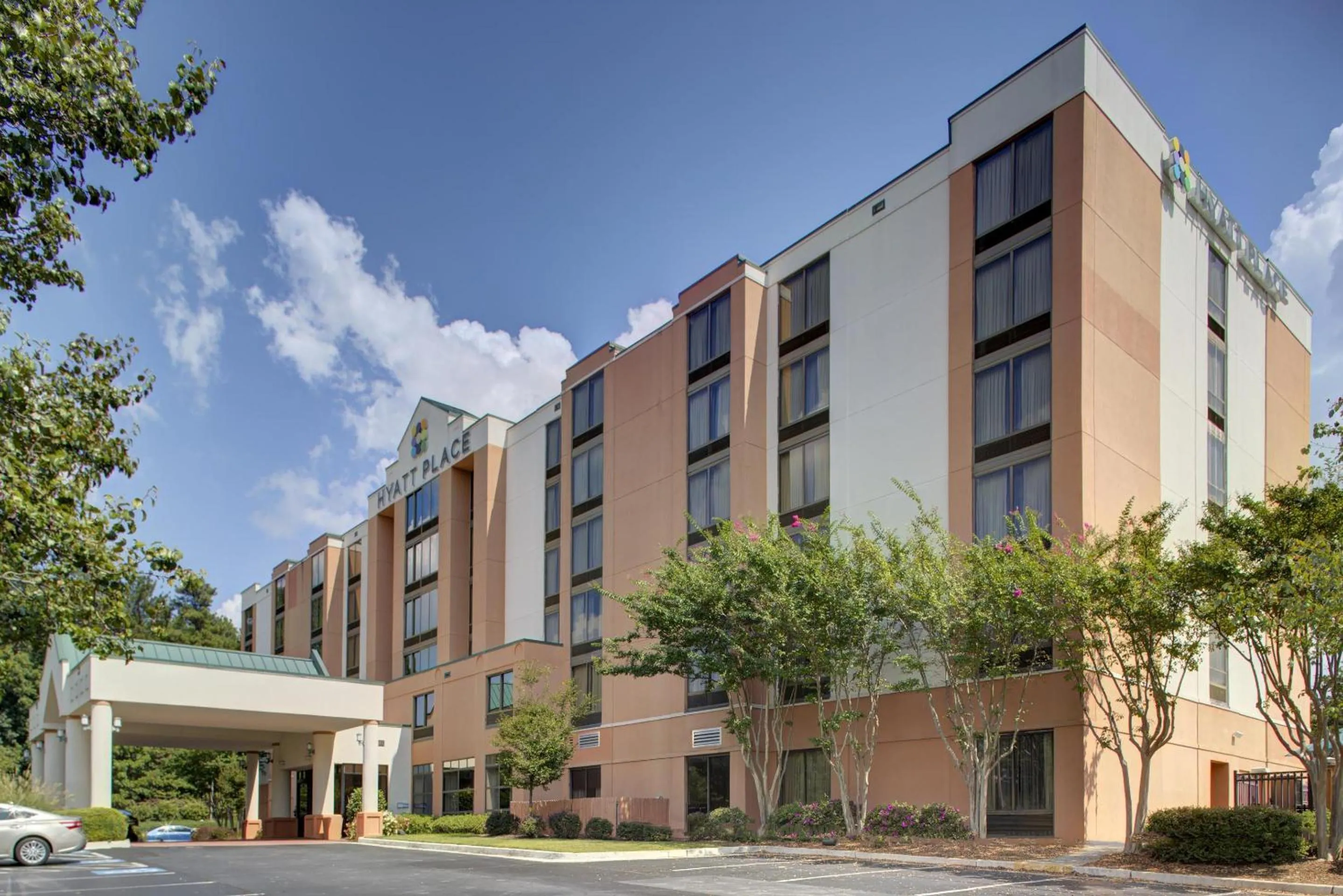 Property building in Hyatt Place Atlanta / Alpharetta / Windward Parkway