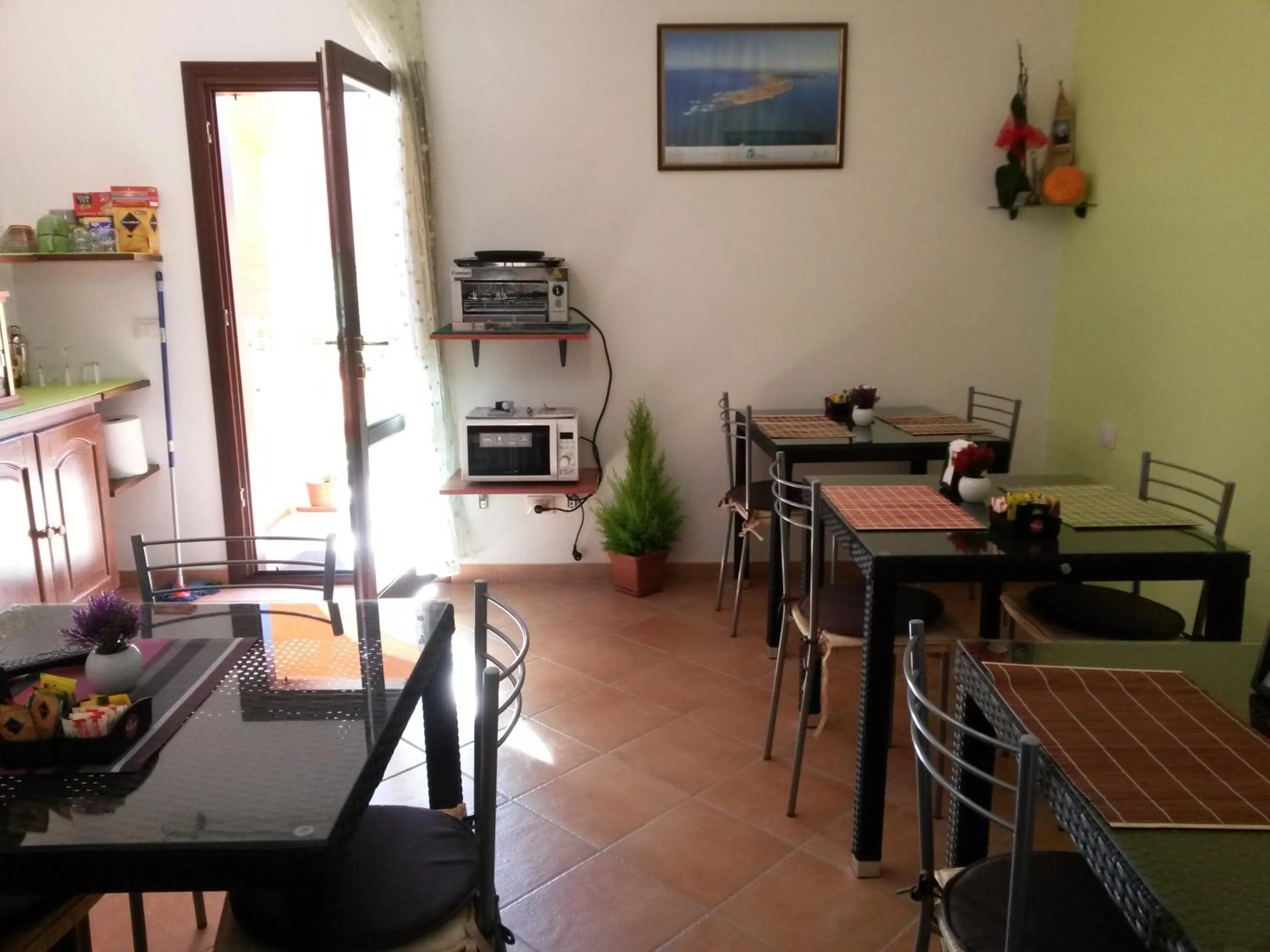 Restaurant/places to eat in Affittacamere Le Statue Del Sinis