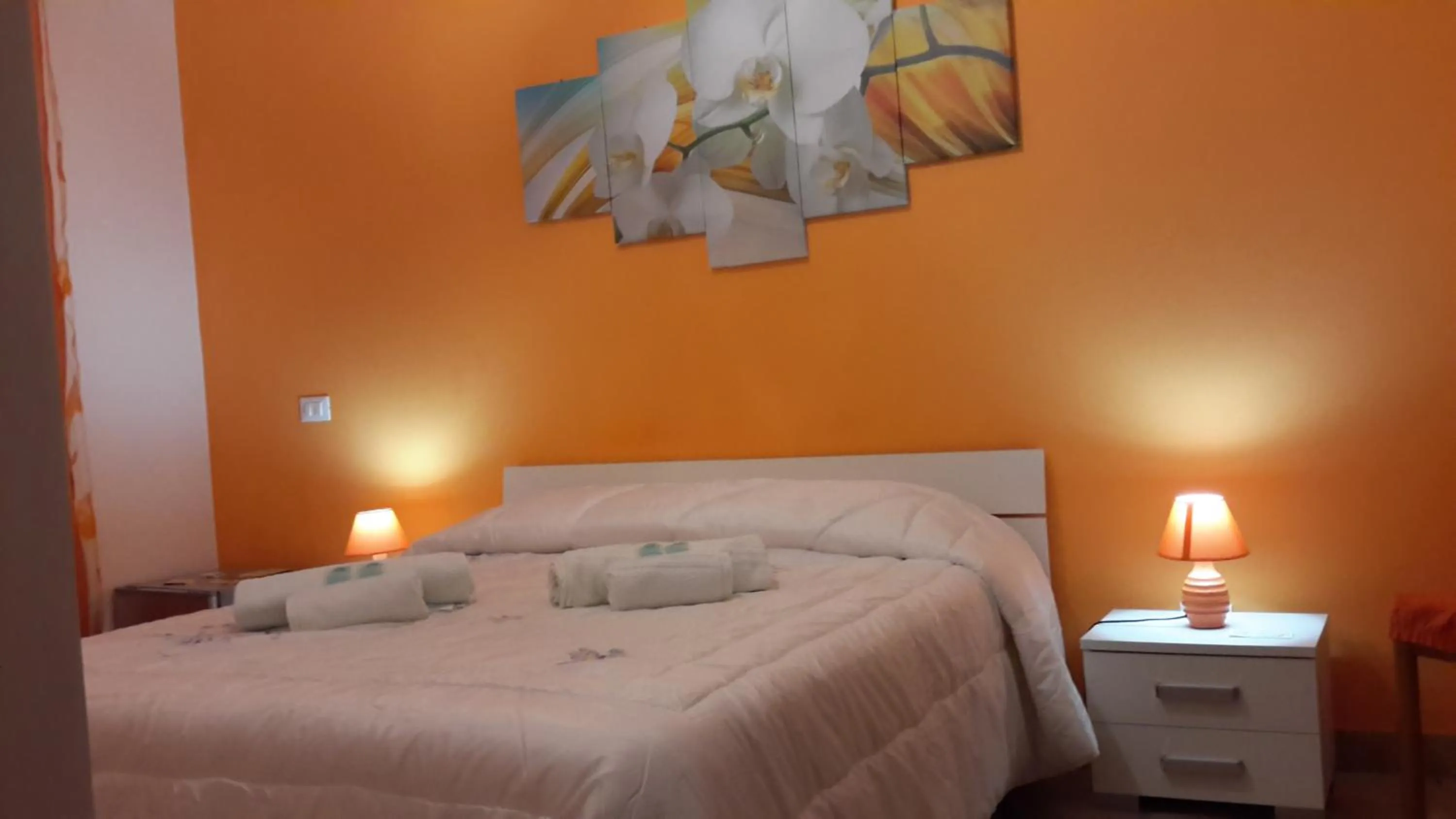 Bedroom, Bed in Case Saniela