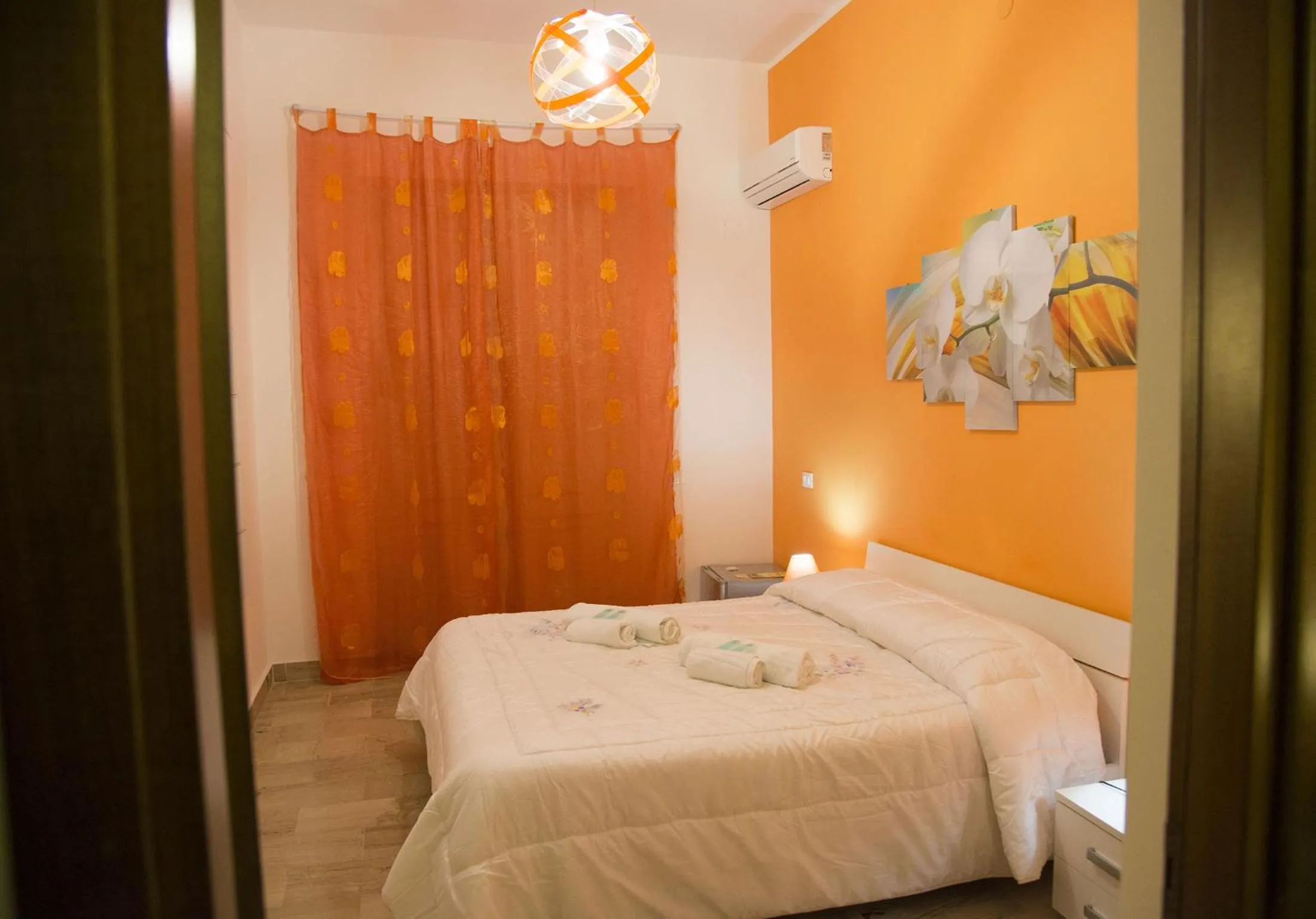 Bedroom, Bed in Case Saniela