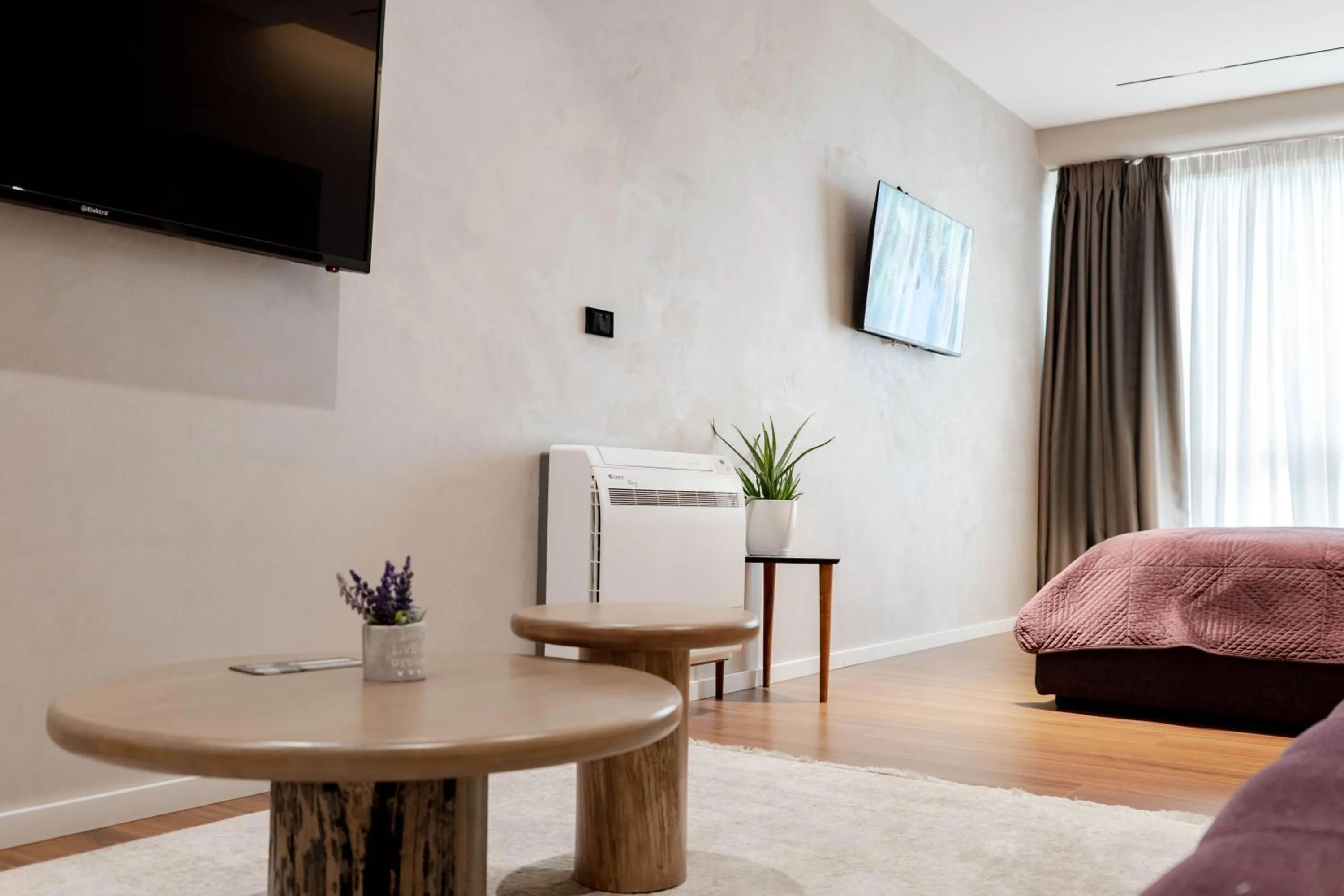 Photo of the whole room in Agate Hotel Tirana
