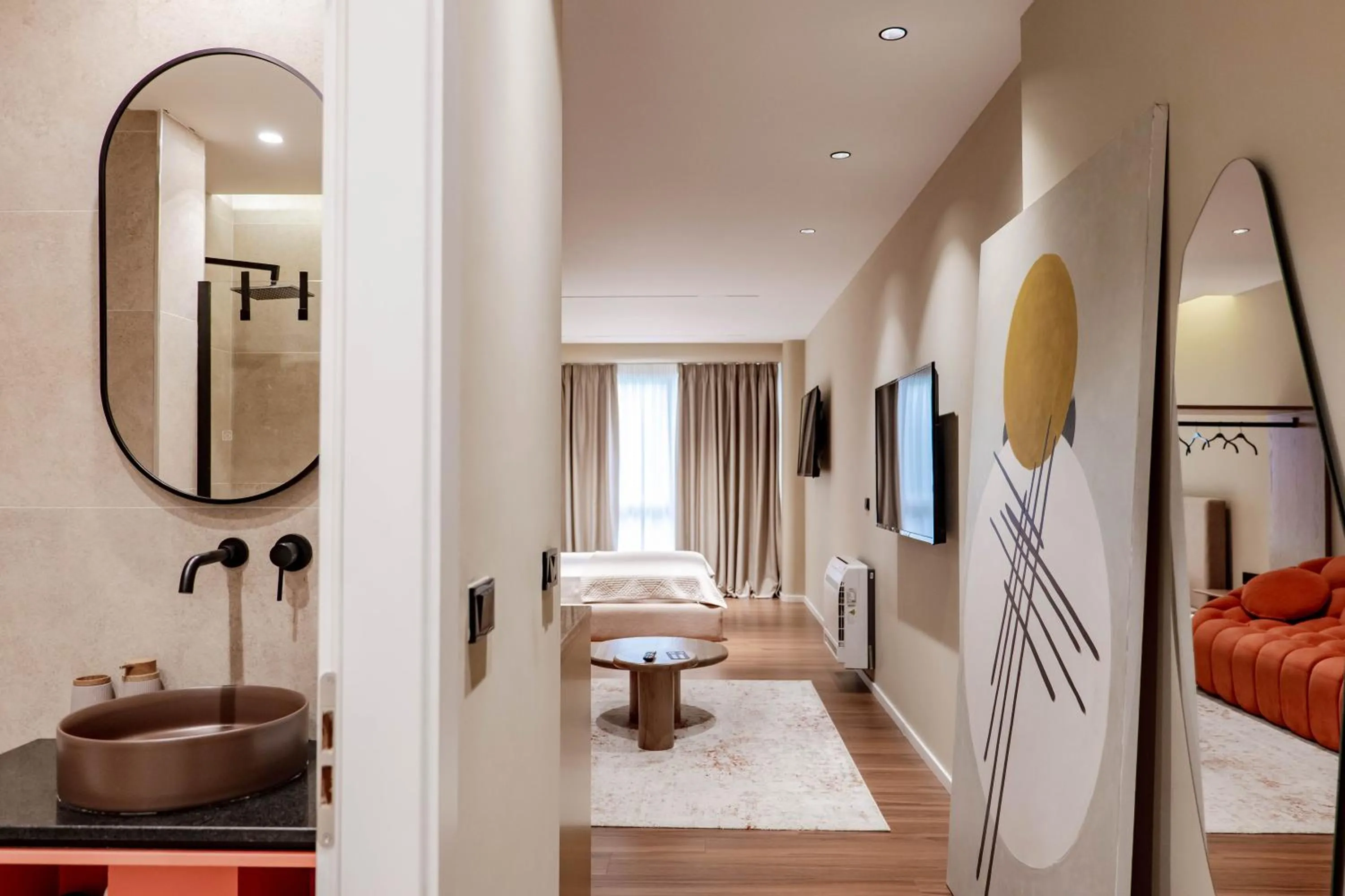 TV and multimedia, Bed in Agate Hotel Tirana