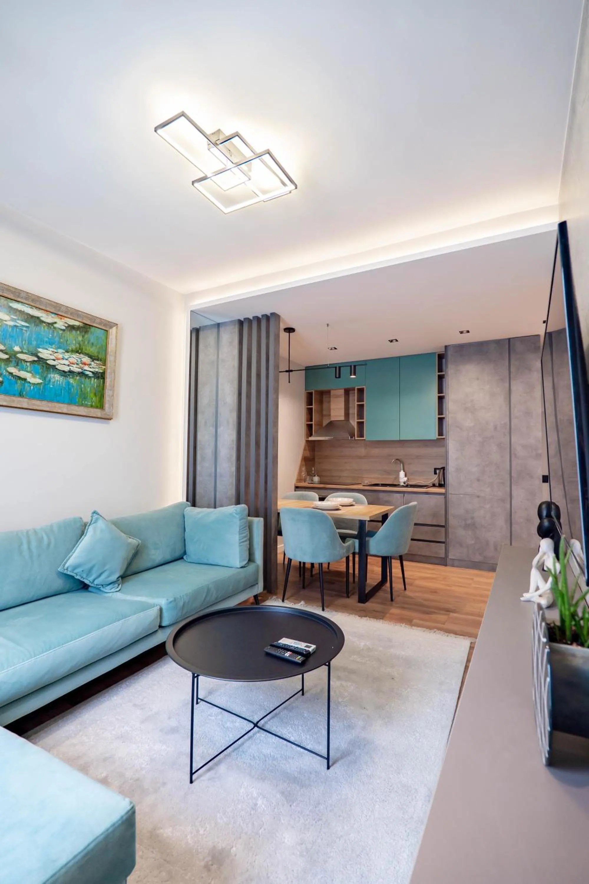 Kitchen or kitchenette in Agate Hotel Tirana