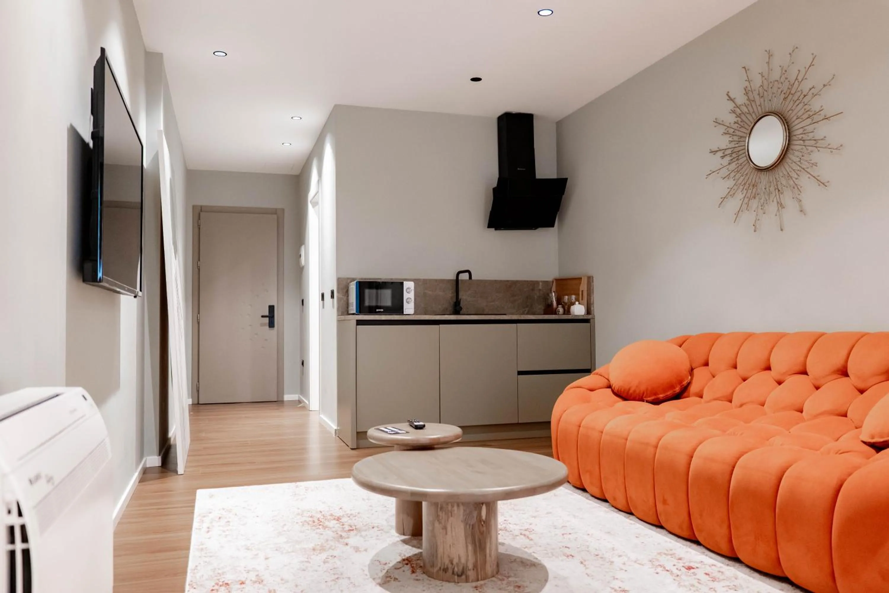 TV and multimedia in Agate Hotel Tirana