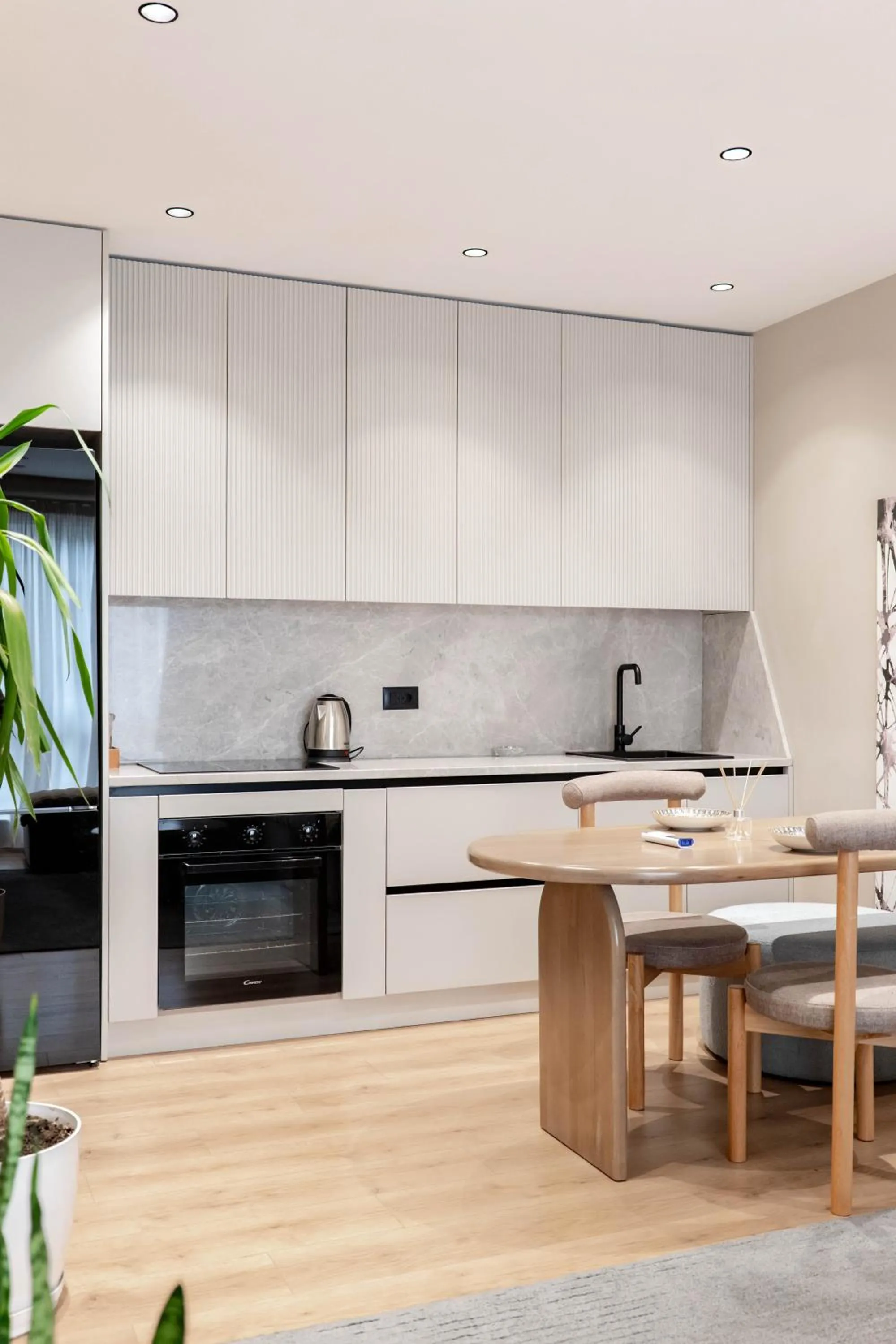 Kitchen or kitchenette in Agate Hotel Tirana