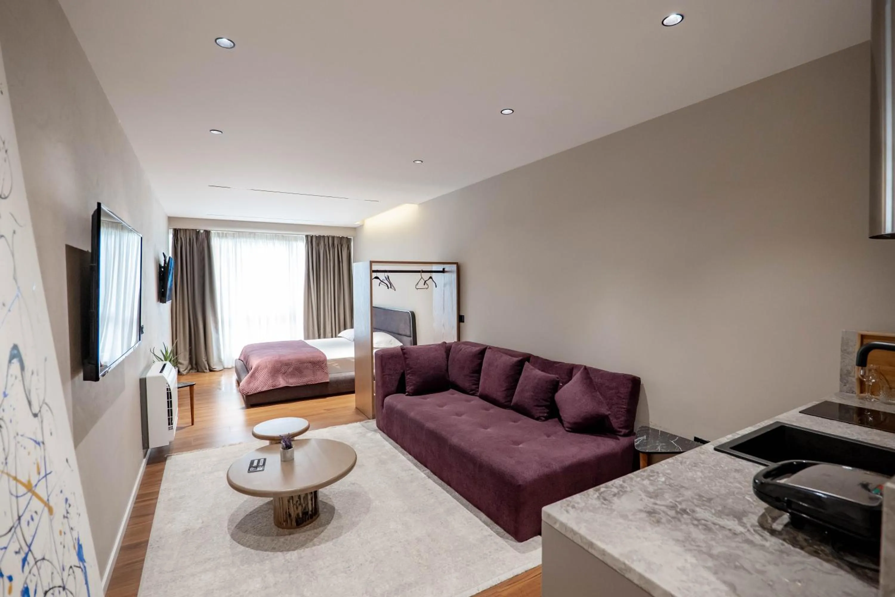 TV and multimedia in Agate Hotel Tirana