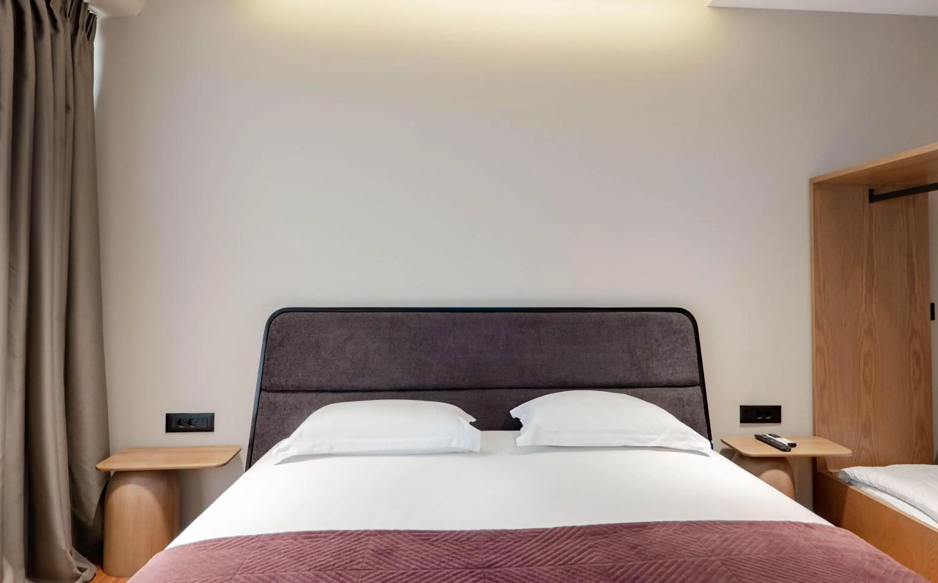 Bed in Agate Hotel Tirana